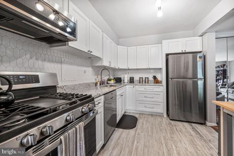 Condo For Sale - 9900 Georgia Avenue #27-113<br/> SILVER SPRING, MD 20902
