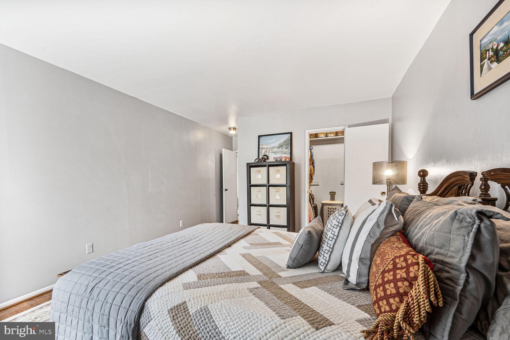 AMERICANA FINMARK - Residential