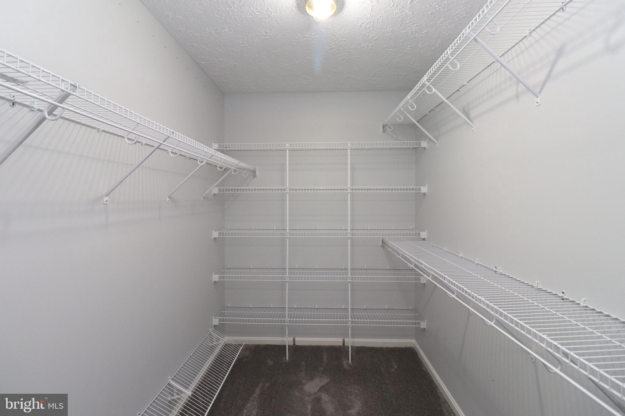 HUNTINGTON NEIGHBORHOOD - Residential