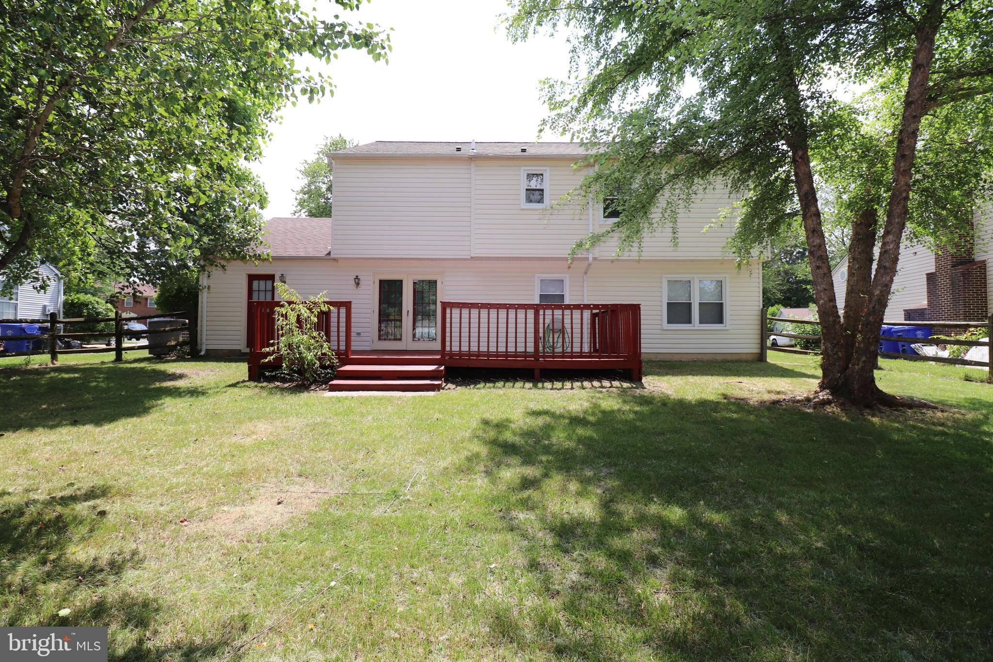 HUNTINGTON NEIGHBORHOOD - Residential