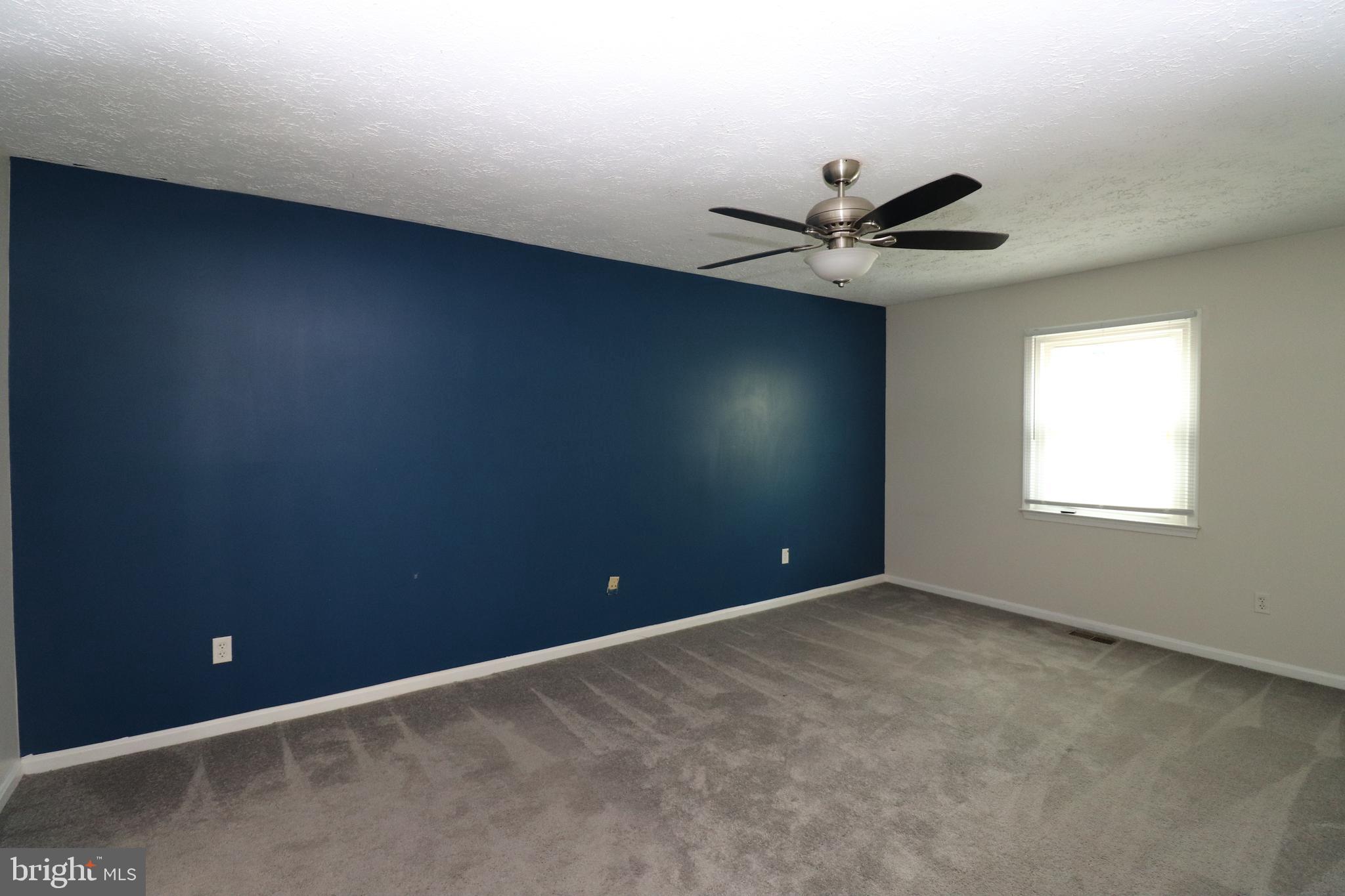 HUNTINGTON NEIGHBORHOOD - Residential