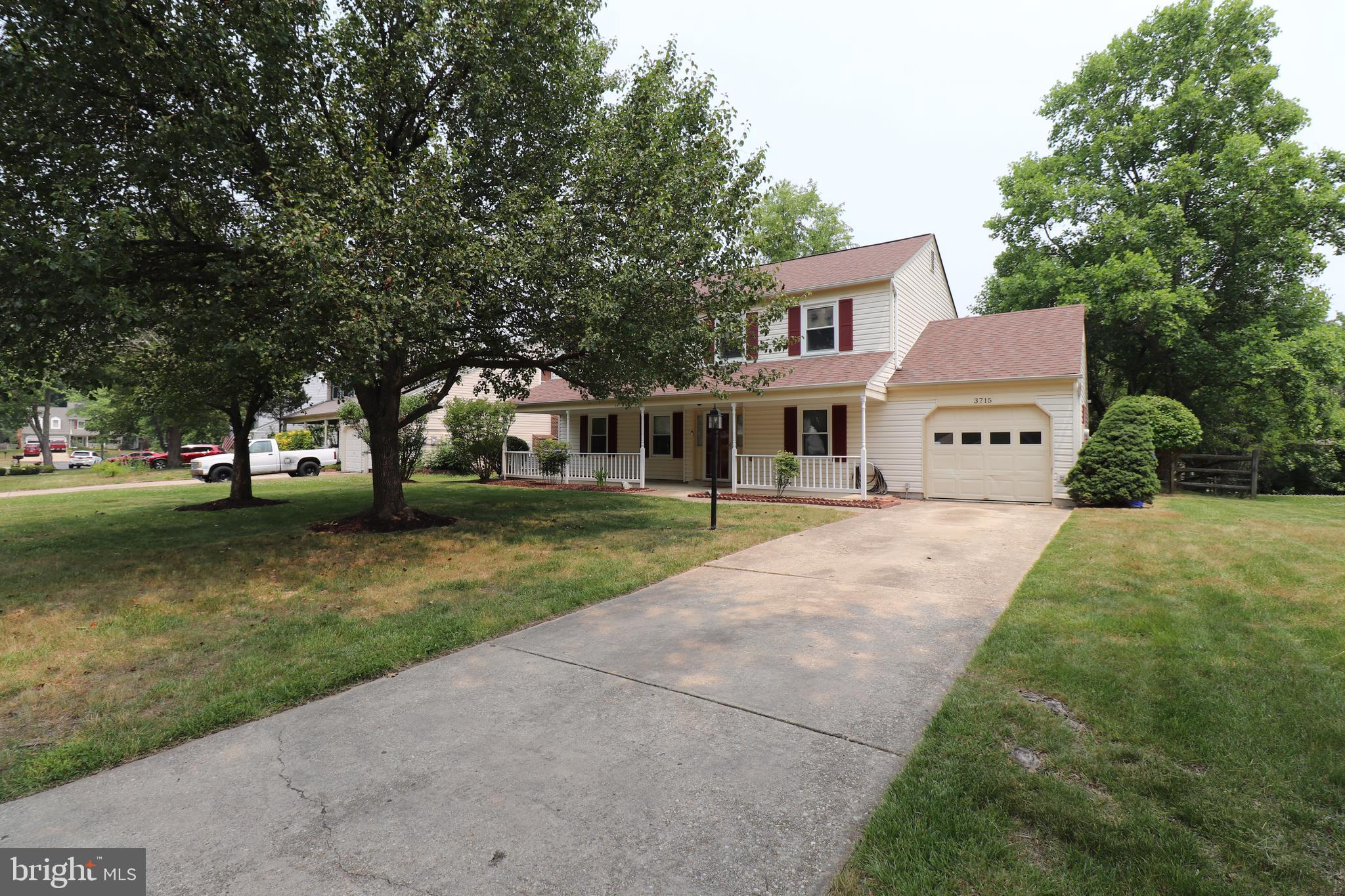 HUNTINGTON NEIGHBORHOOD - Residential