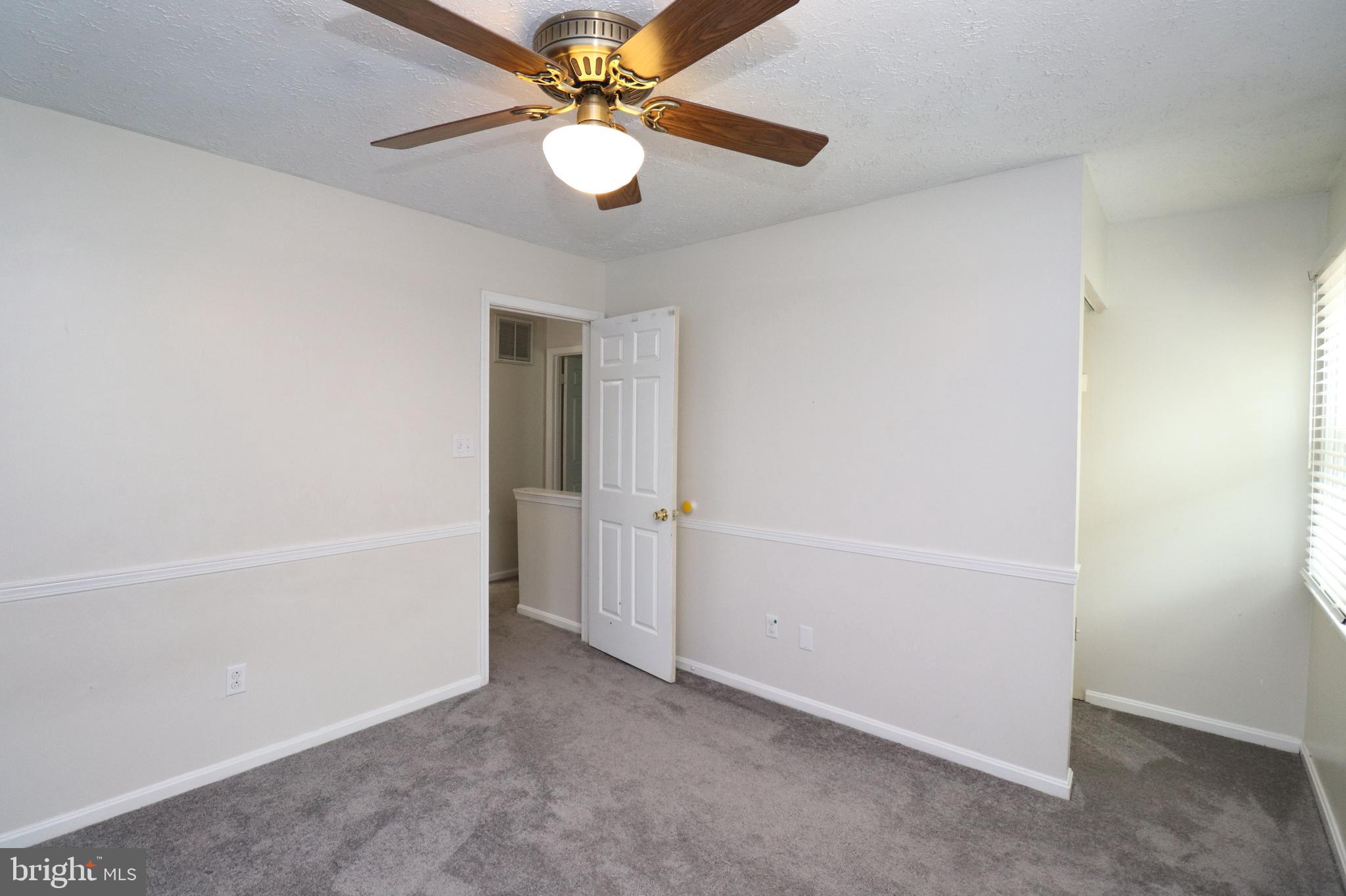 HUNTINGTON NEIGHBORHOOD - Residential