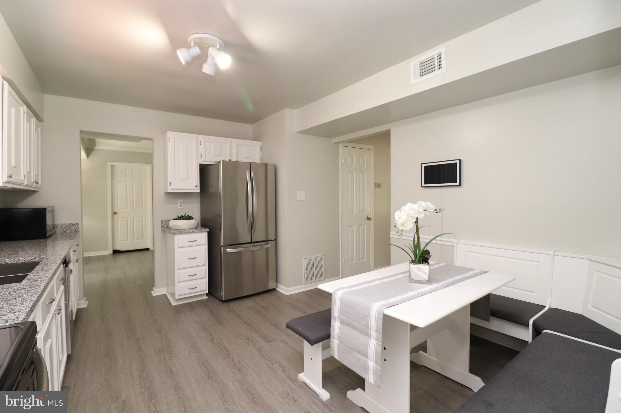 HUNTINGTON NEIGHBORHOOD - Residential