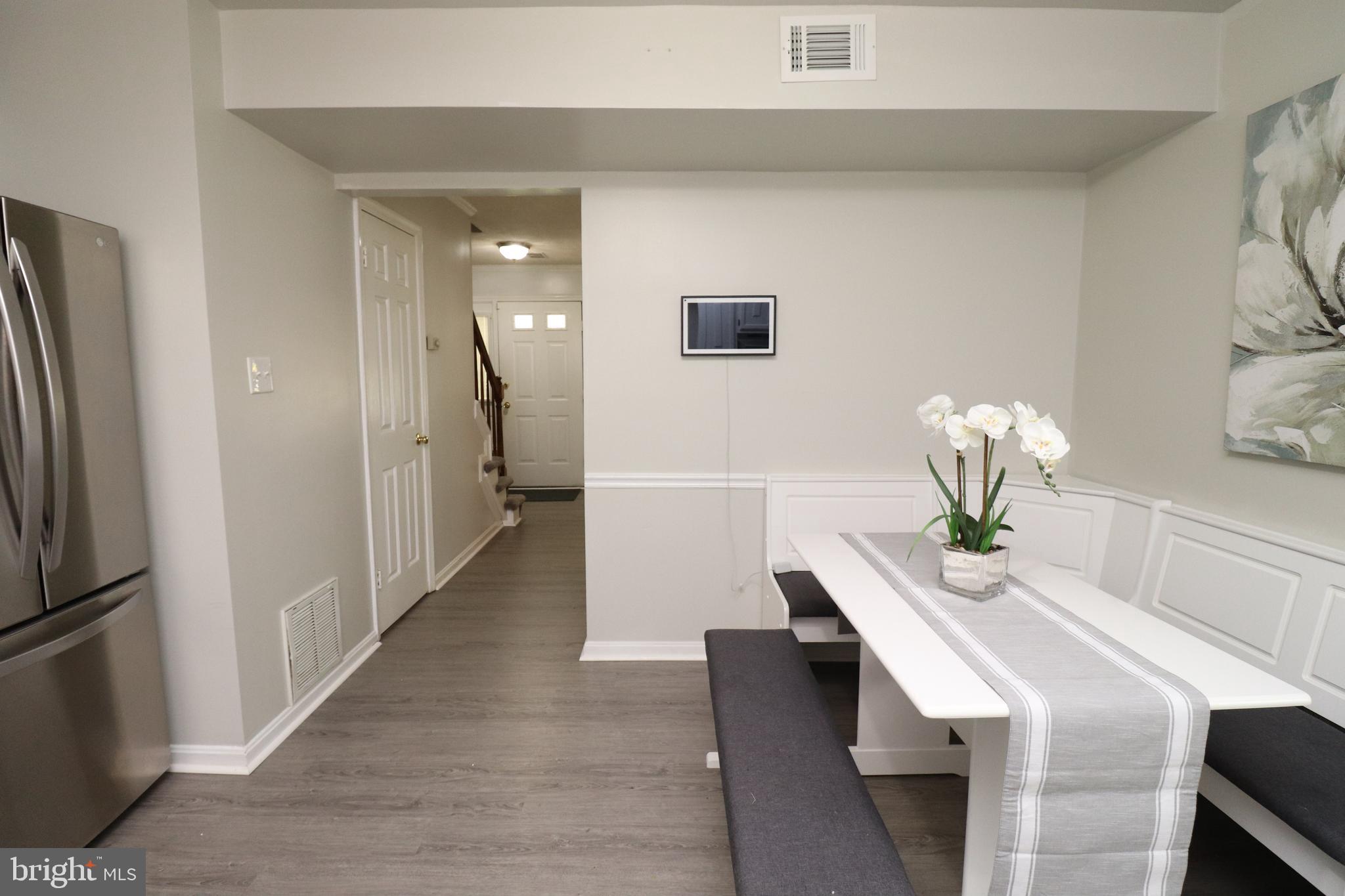 HUNTINGTON NEIGHBORHOOD - Residential