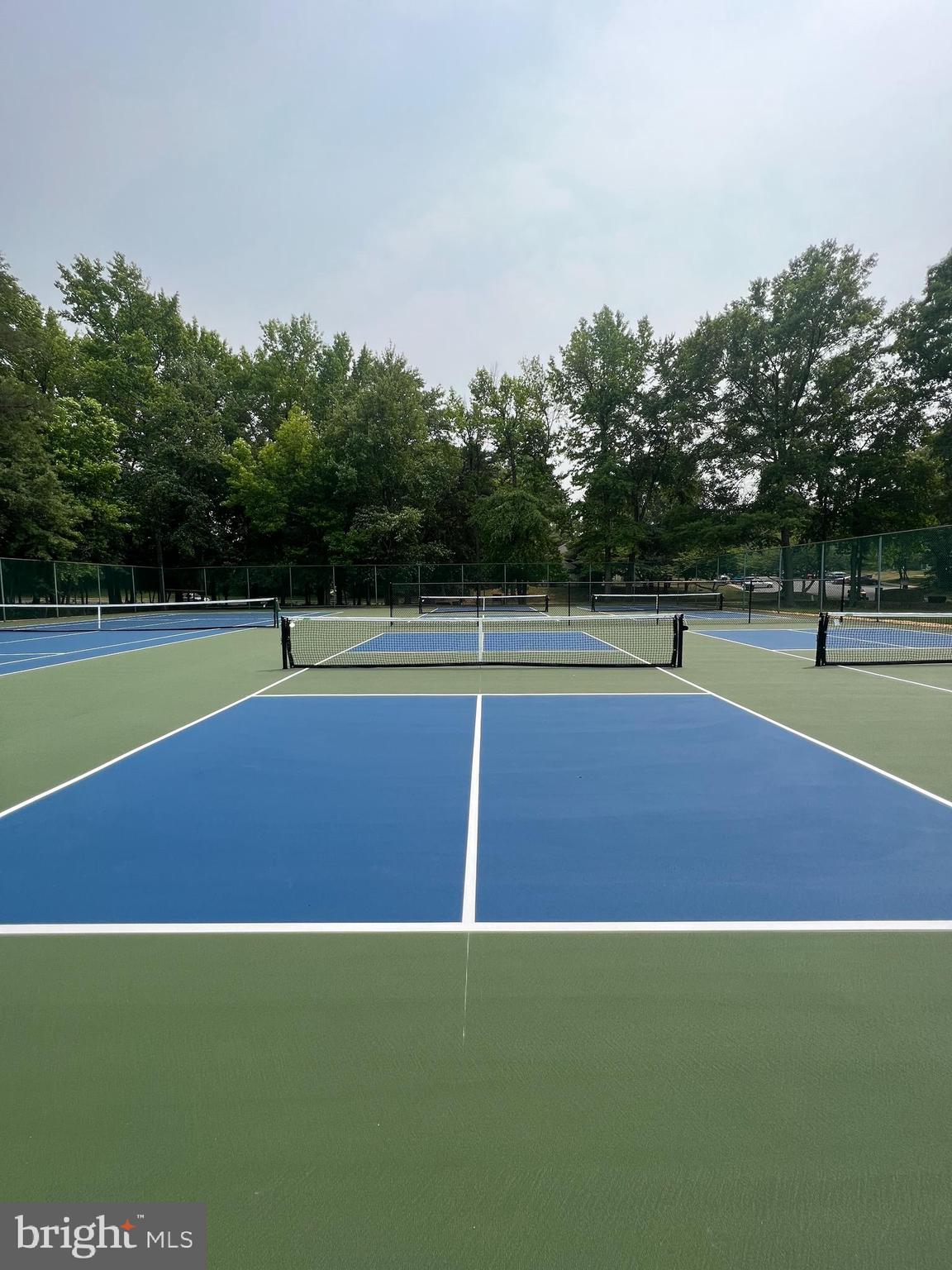 HUNTINGTON NEIGHBORHOOD - Residential