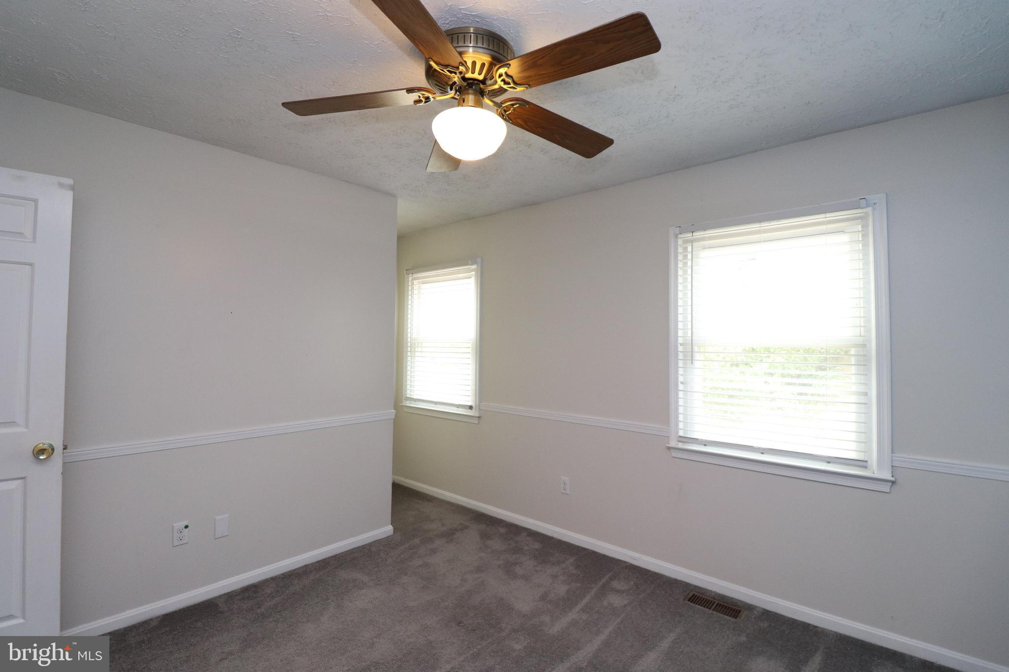 HUNTINGTON NEIGHBORHOOD - Residential