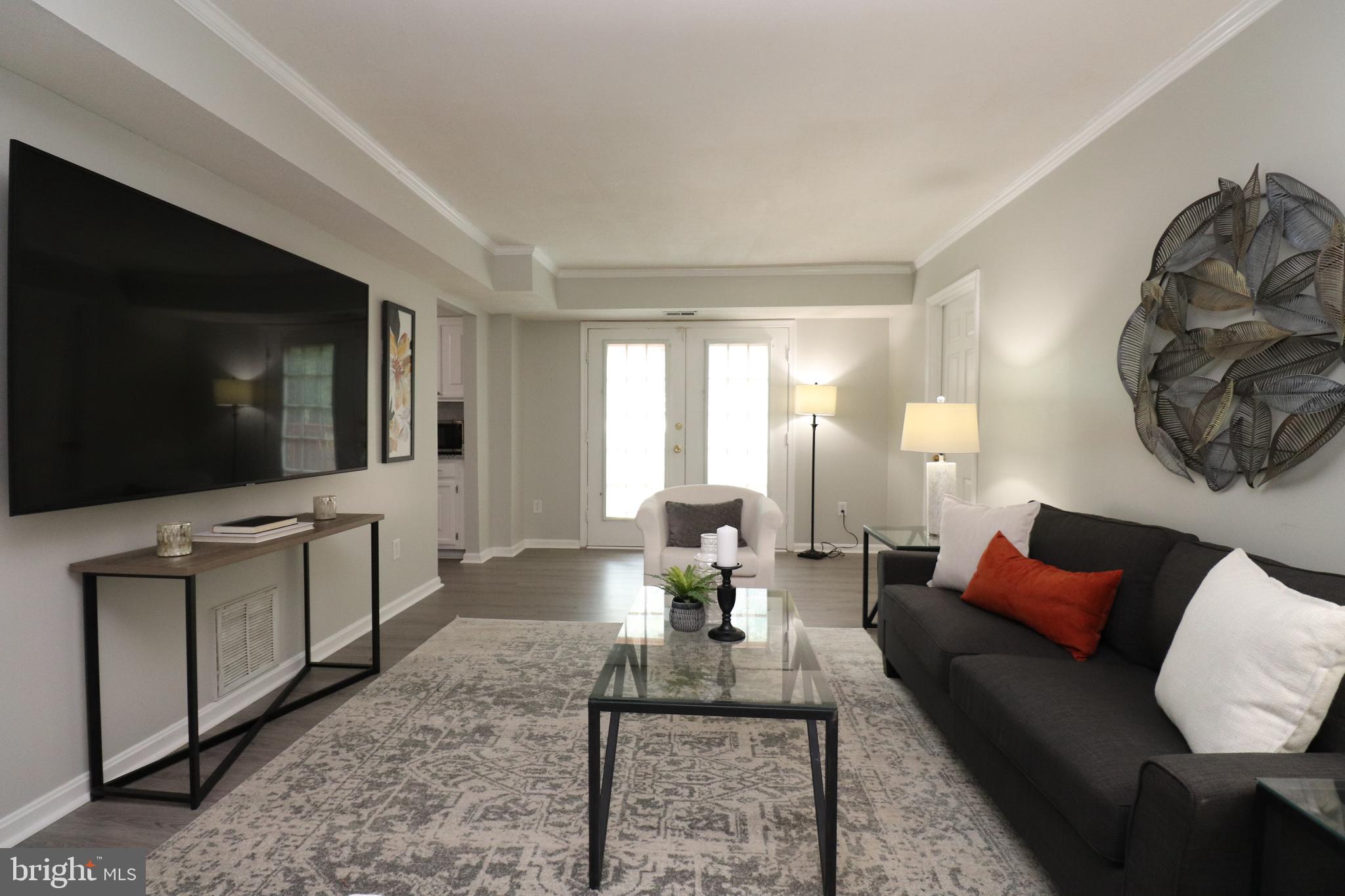 HUNTINGTON NEIGHBORHOOD - Residential