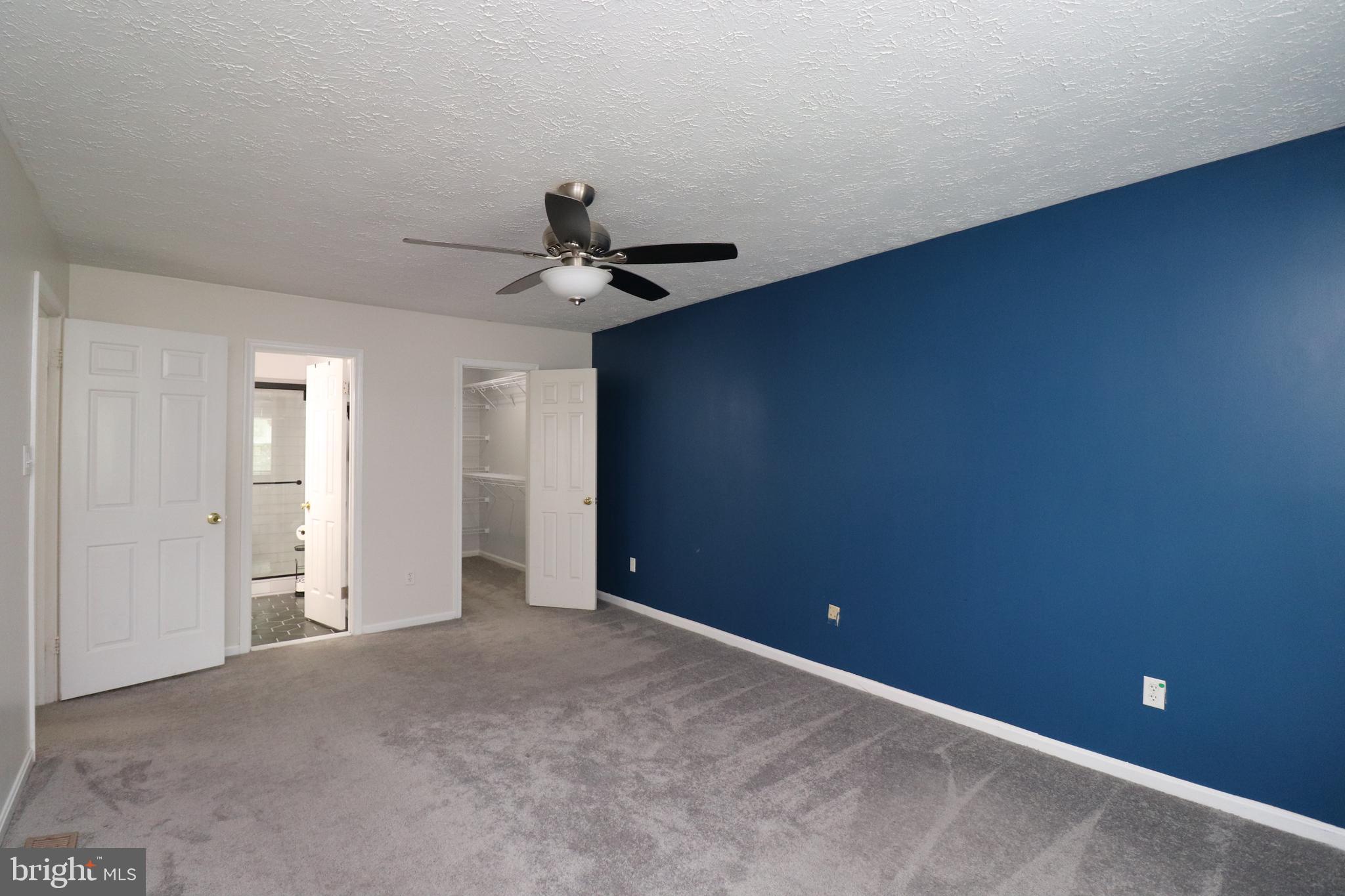 HUNTINGTON NEIGHBORHOOD - Residential