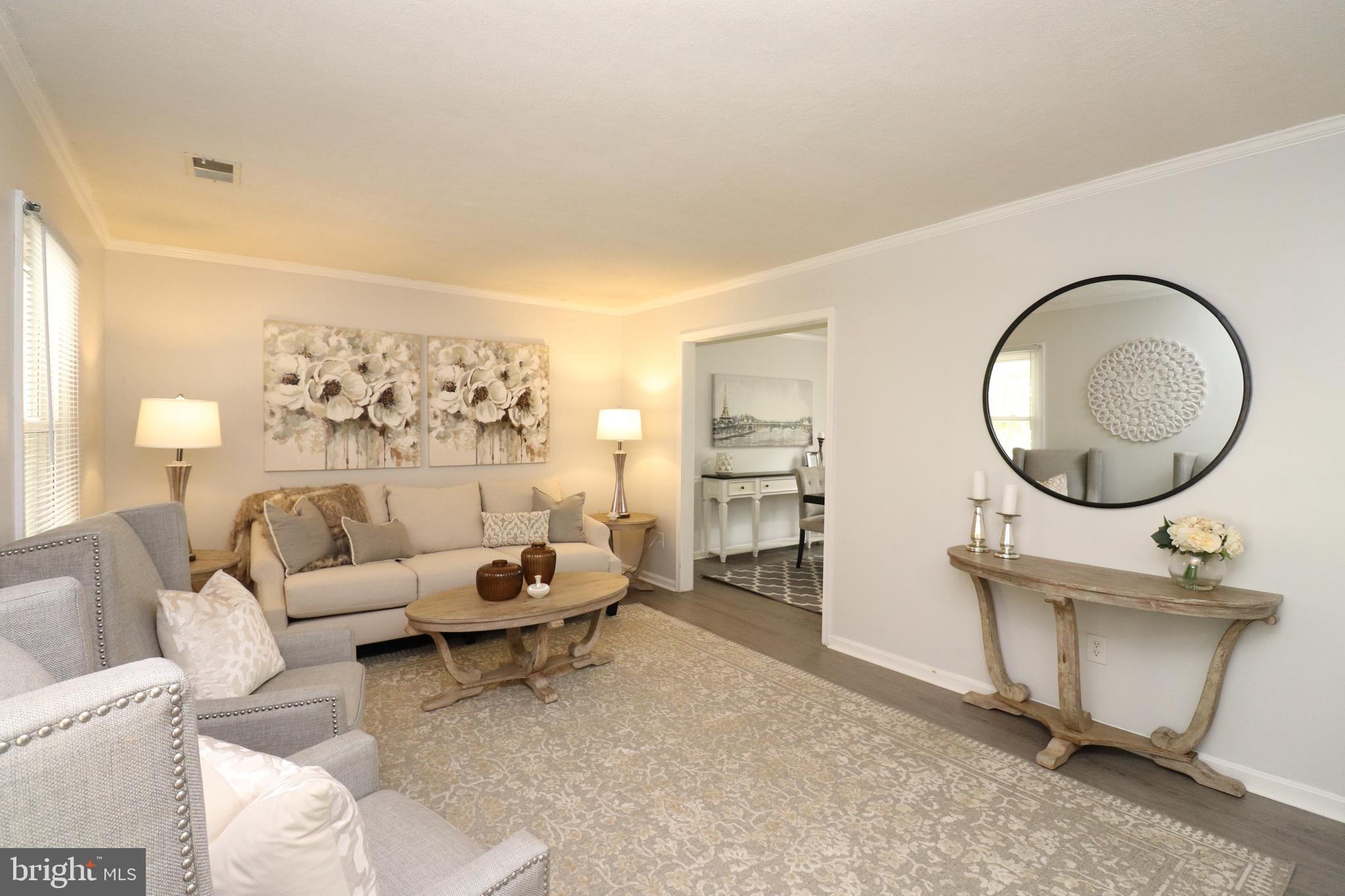 HUNTINGTON NEIGHBORHOOD - Residential