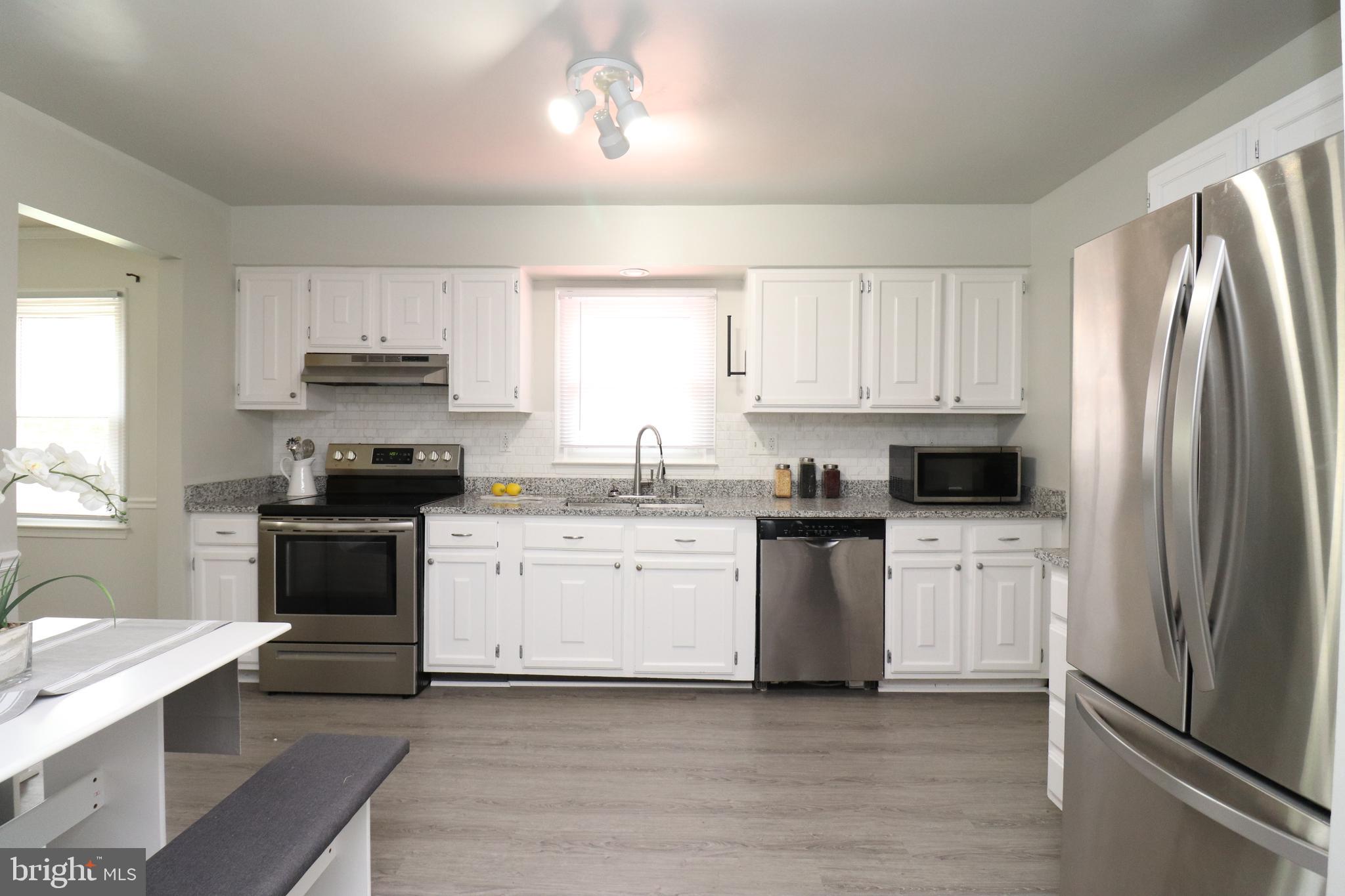 HUNTINGTON NEIGHBORHOOD - Residential