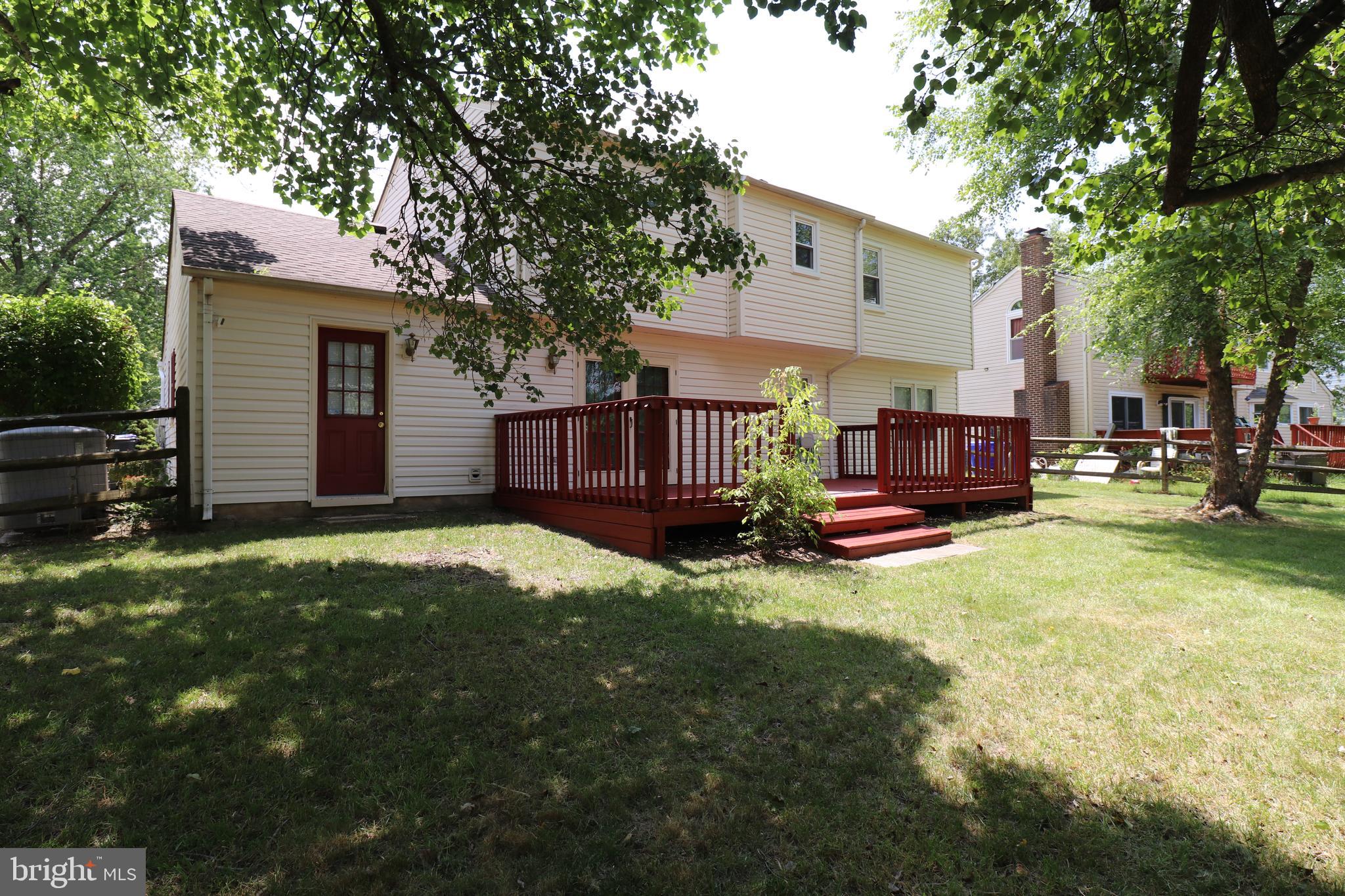 HUNTINGTON NEIGHBORHOOD - Residential