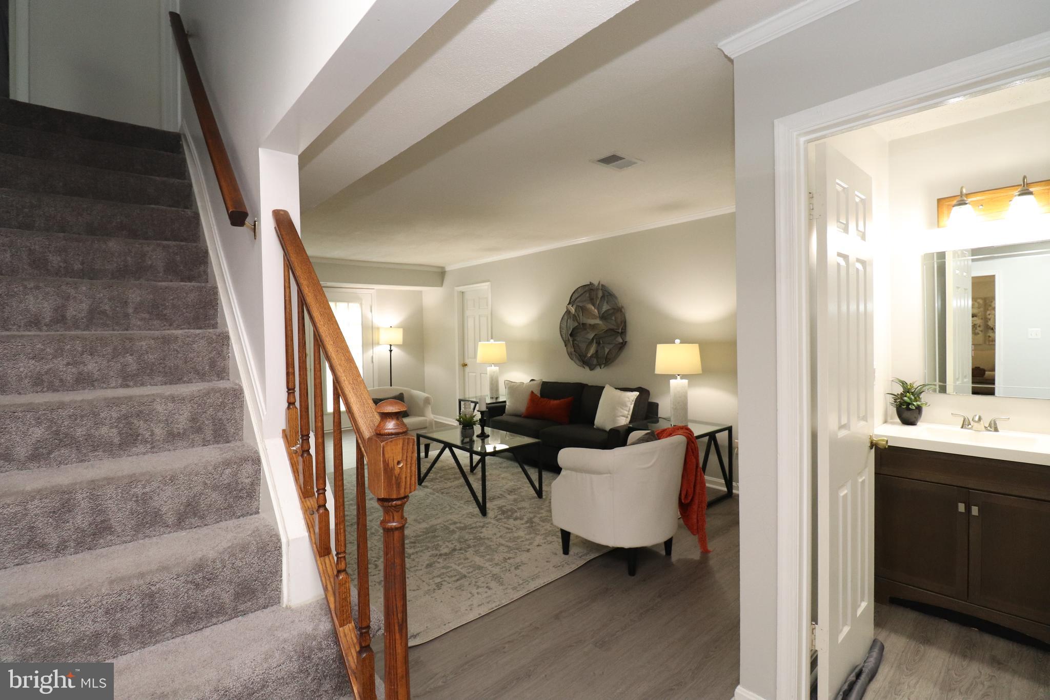 HUNTINGTON NEIGHBORHOOD - Residential