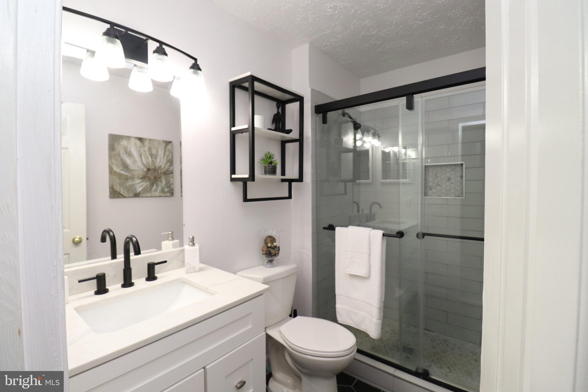 HUNTINGTON NEIGHBORHOOD - Residential