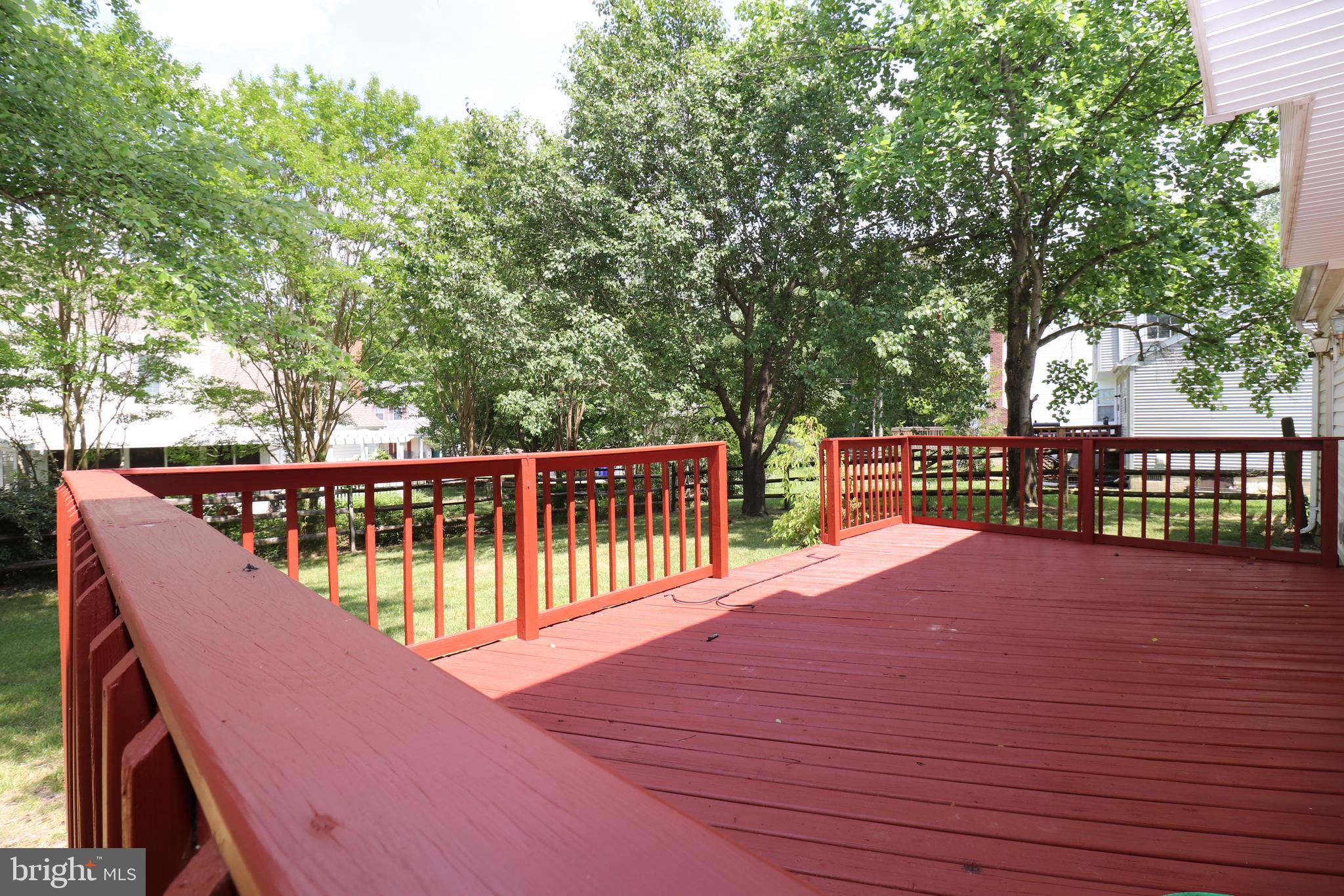 HUNTINGTON NEIGHBORHOOD - Residential