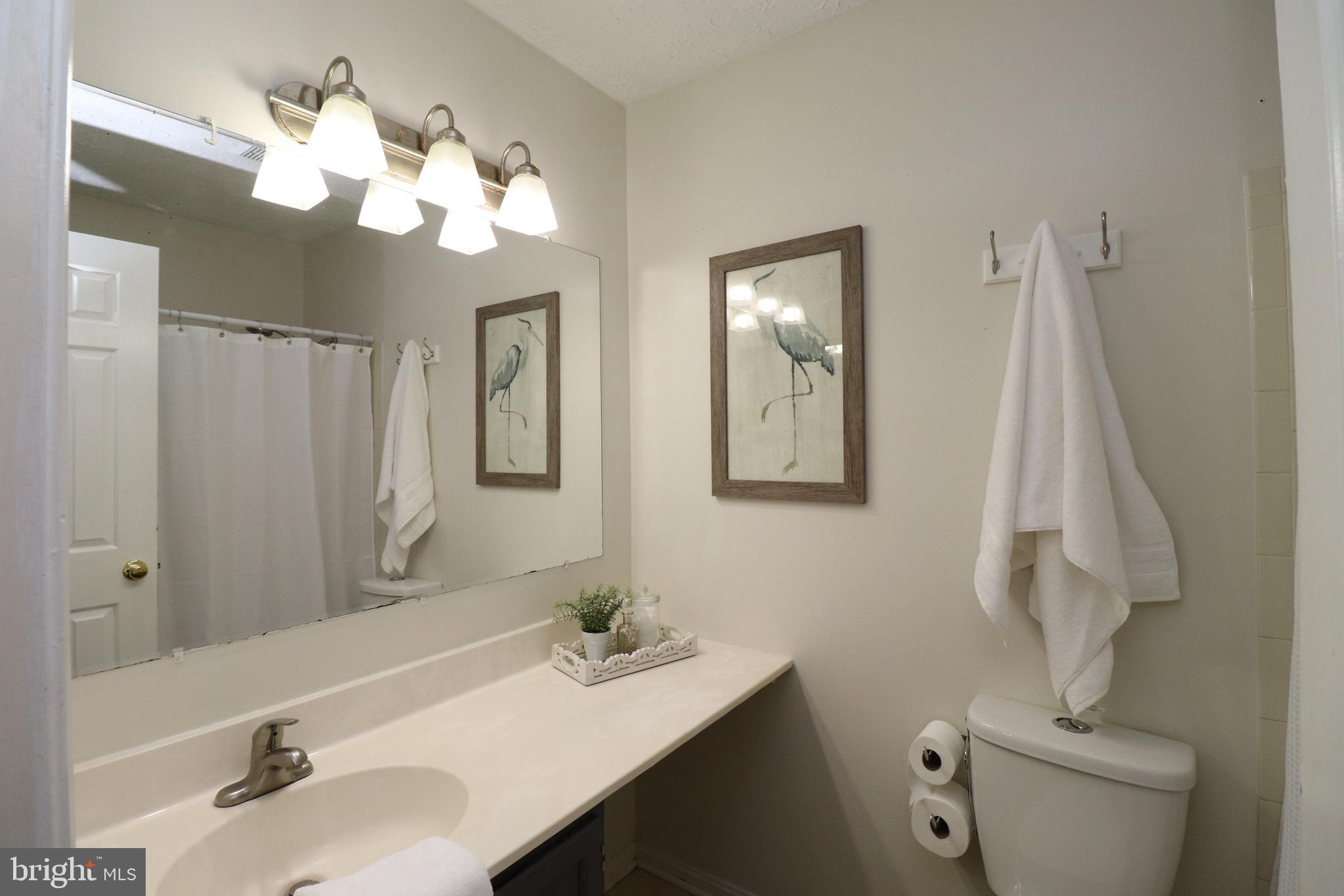 HUNTINGTON NEIGHBORHOOD - Residential