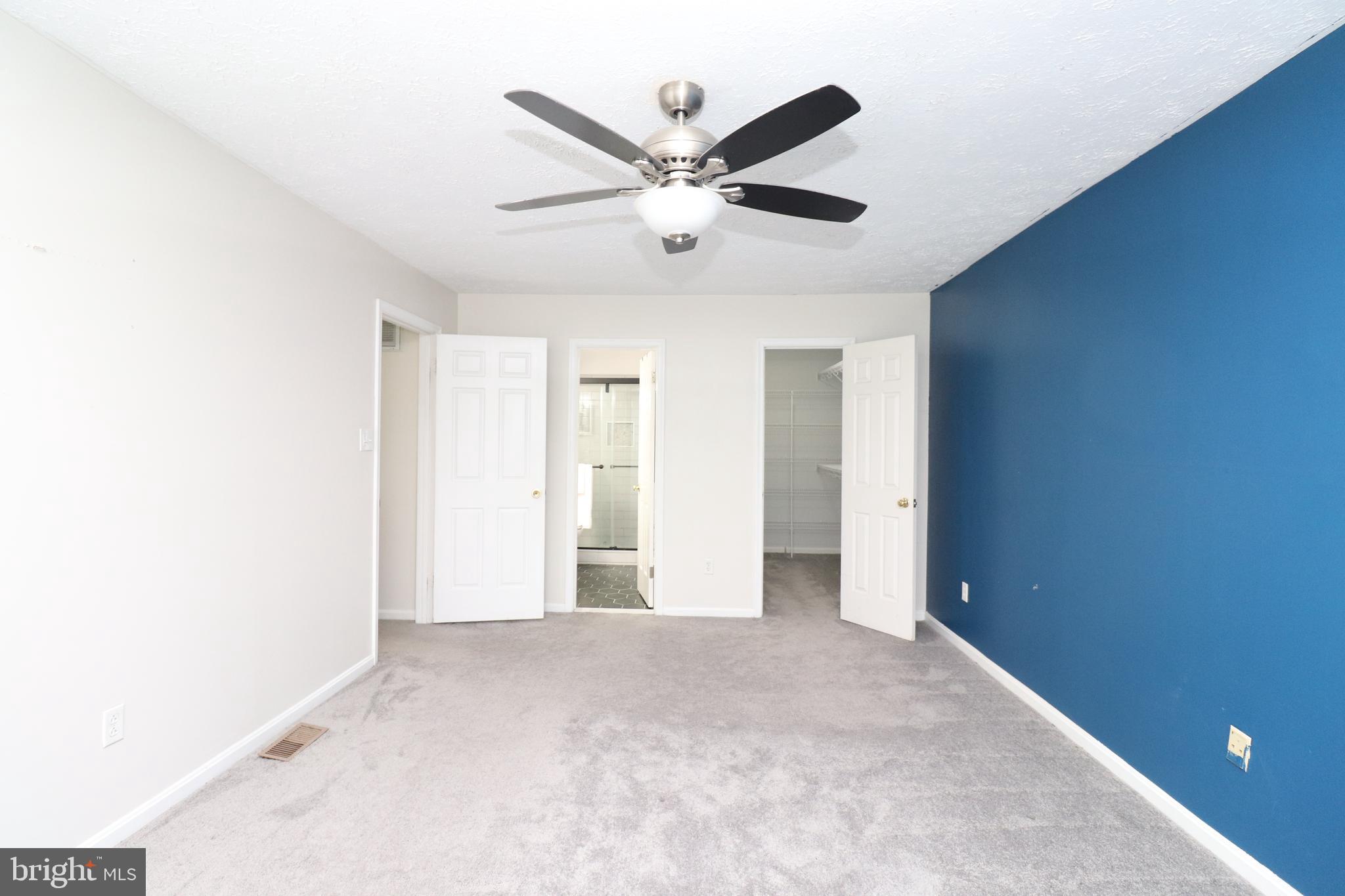 HUNTINGTON NEIGHBORHOOD - Residential