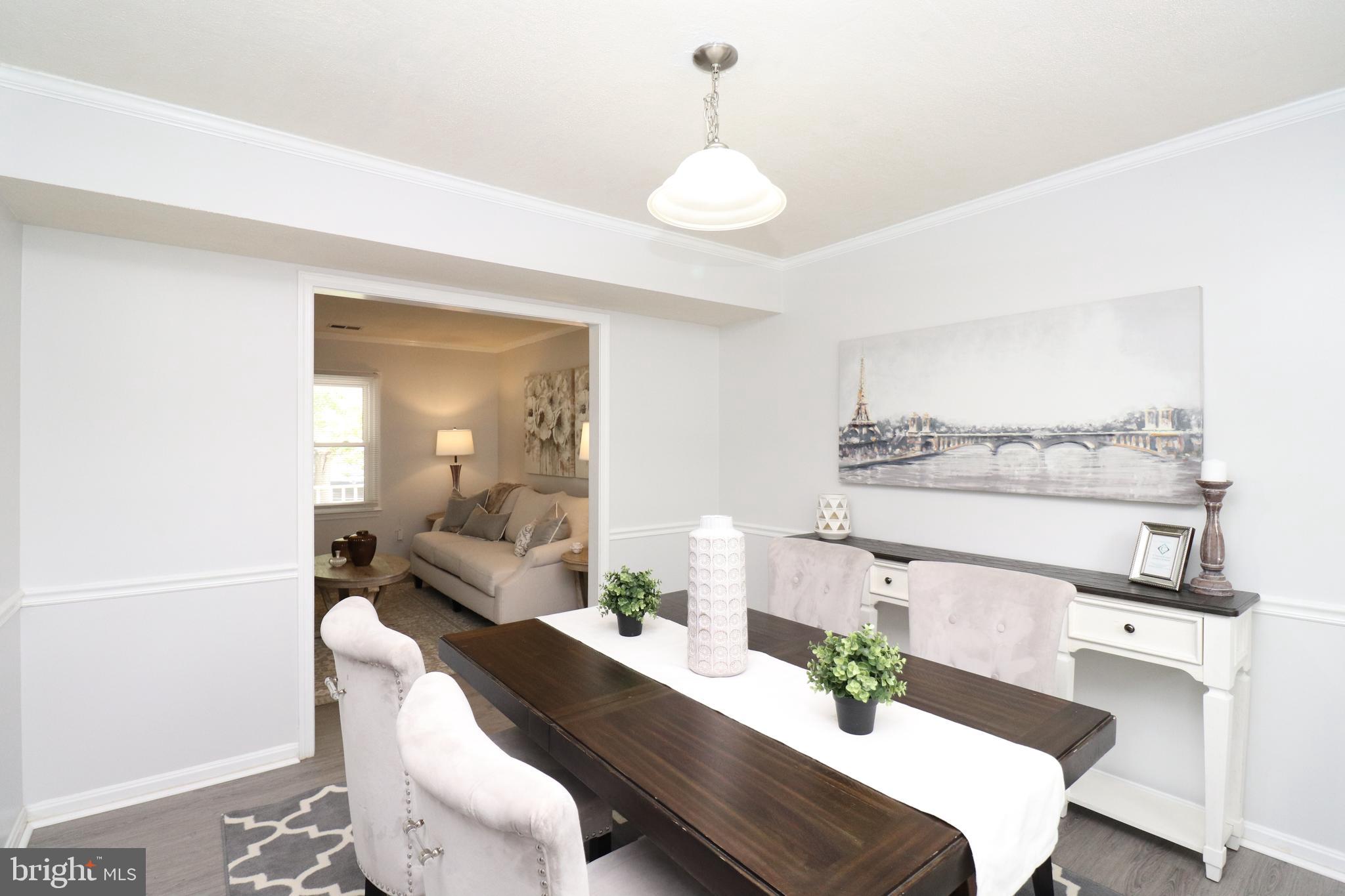 HUNTINGTON NEIGHBORHOOD - Residential