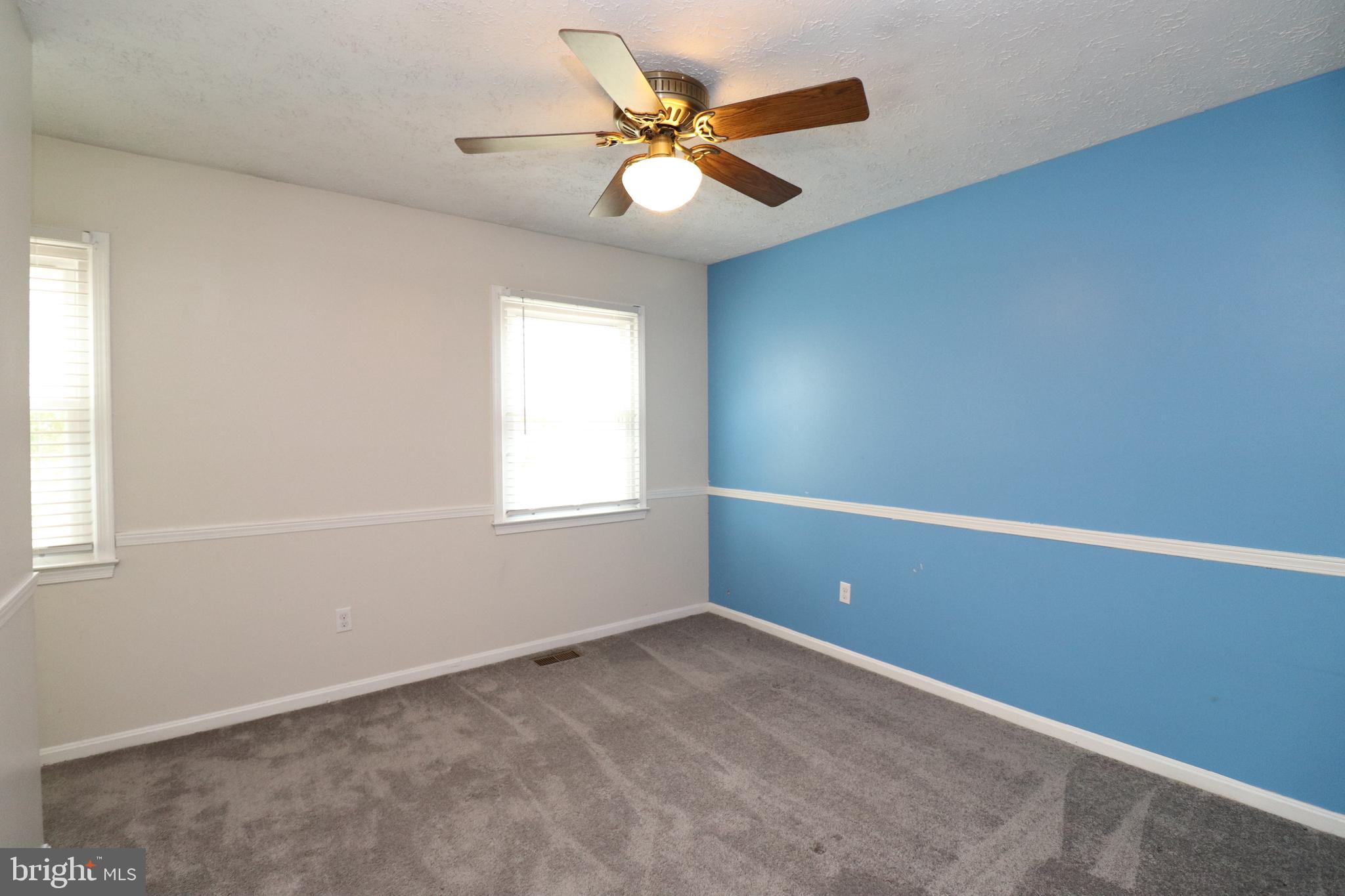 HUNTINGTON NEIGHBORHOOD - Residential