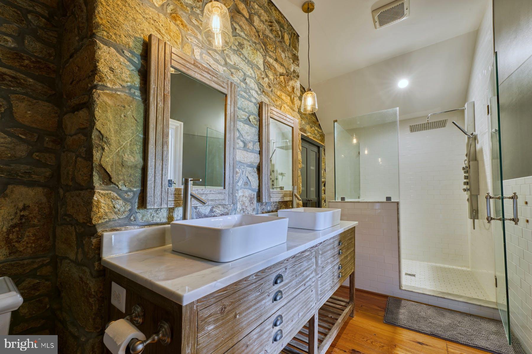 BLOOMFIELD - Residential