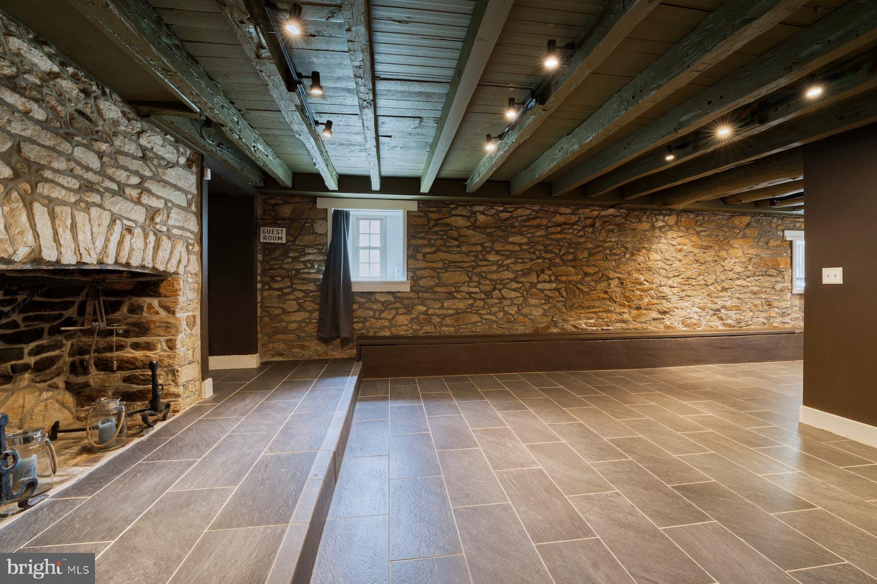 BLOOMFIELD - Residential