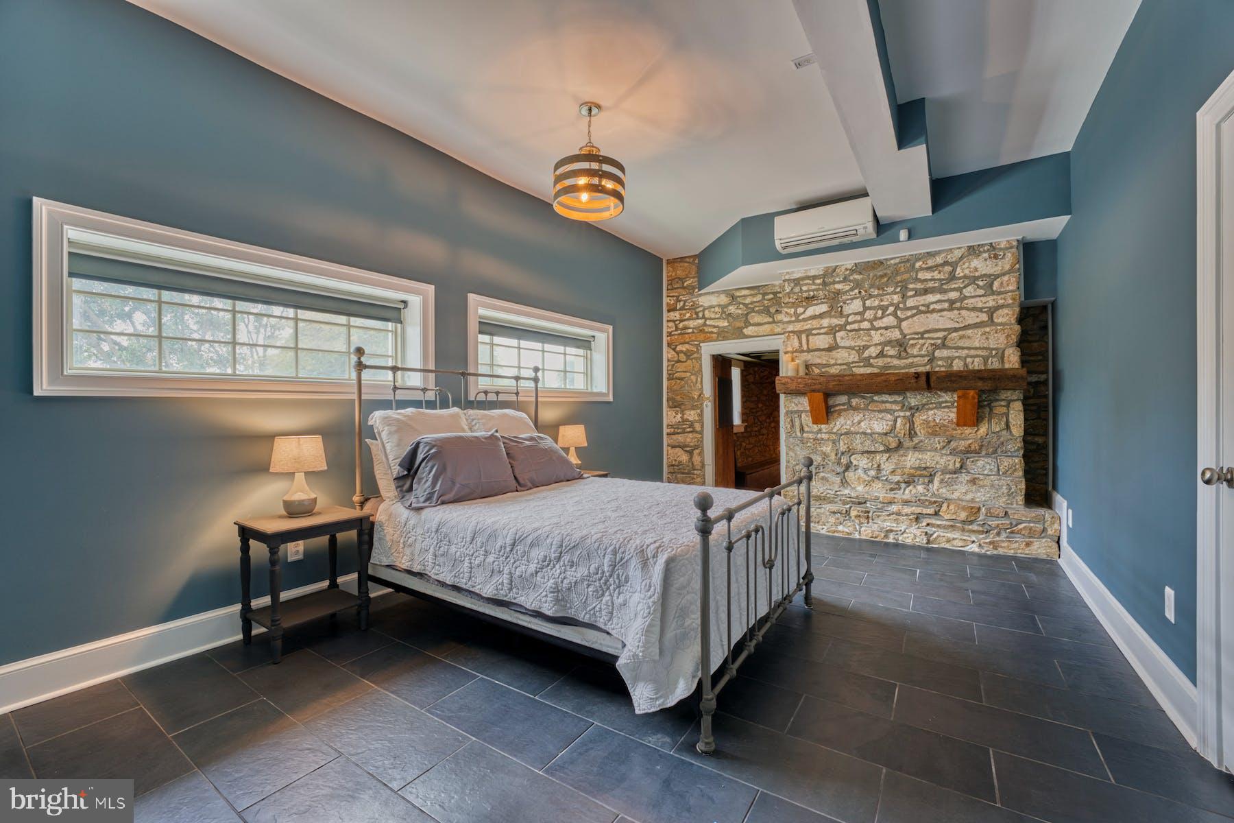 BLOOMFIELD - Residential