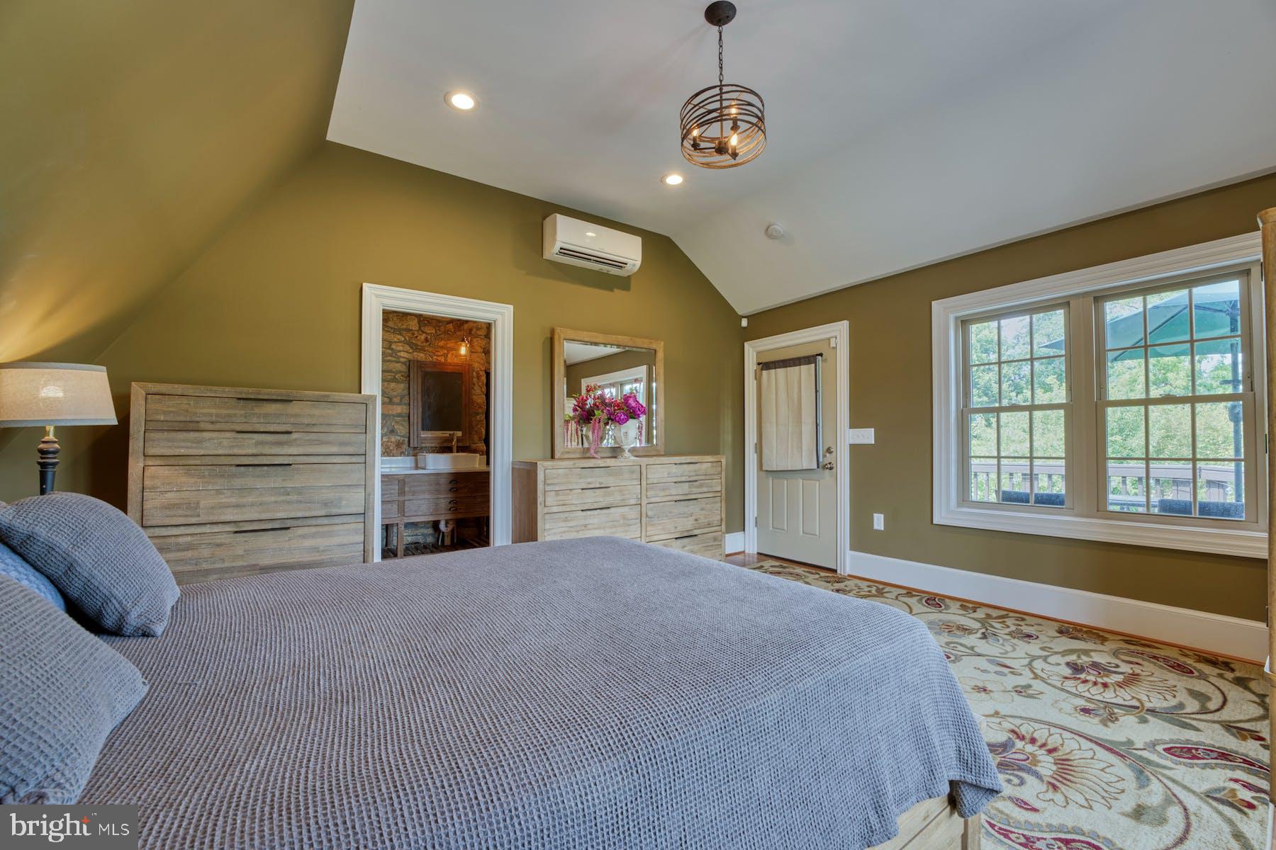 BLOOMFIELD - Residential