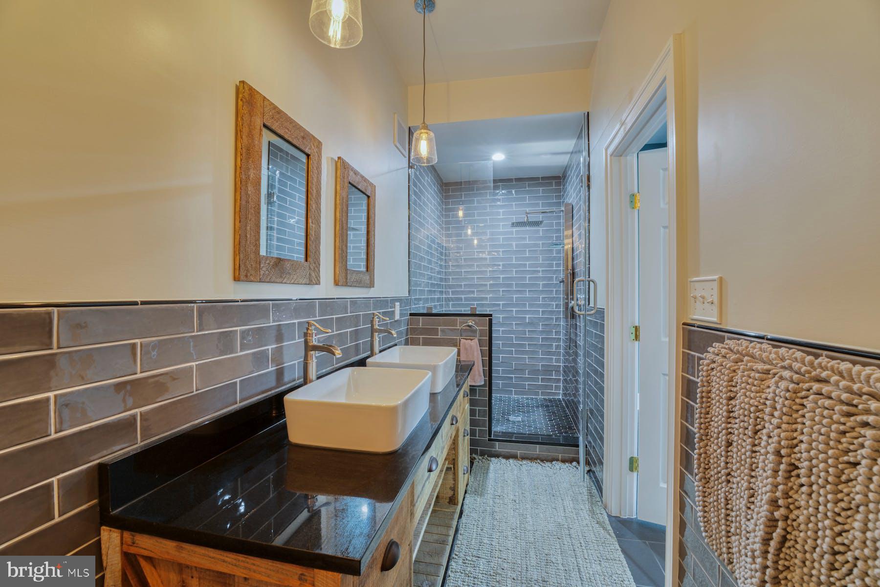 BLOOMFIELD - Residential