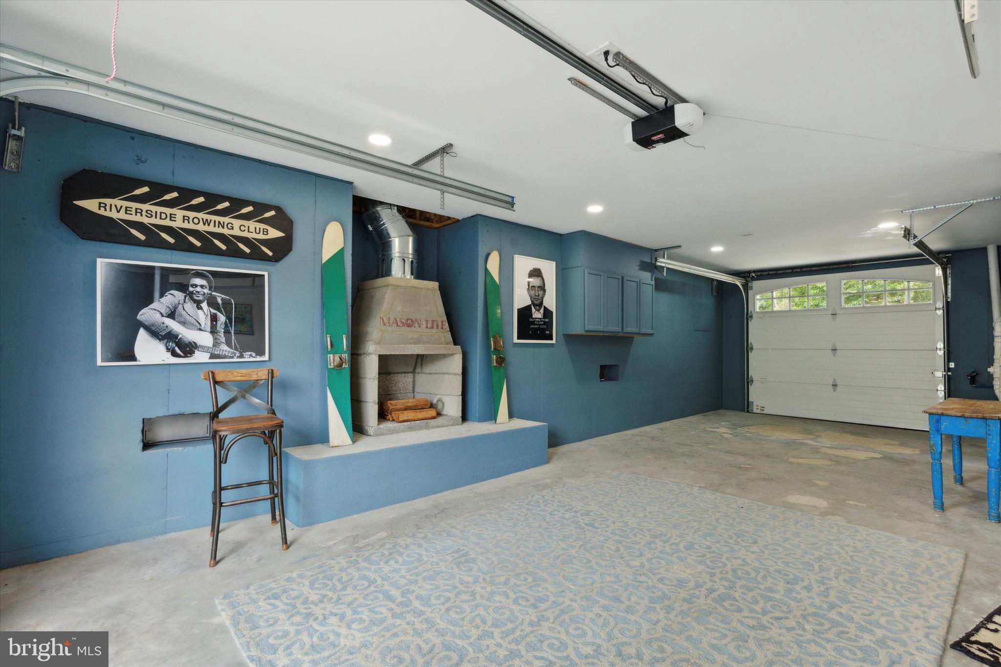 GLADWYNE - Residential