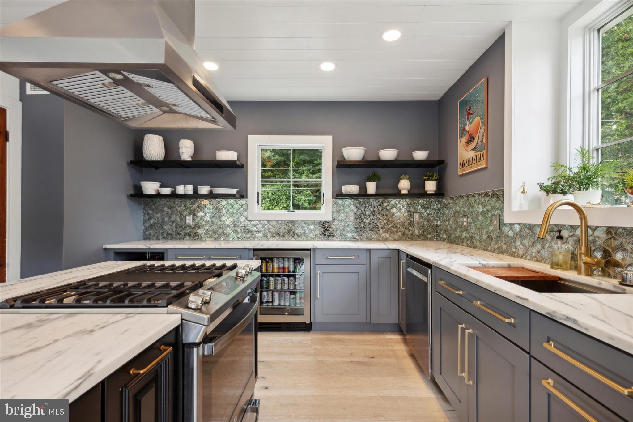 GLADWYNE - Residential