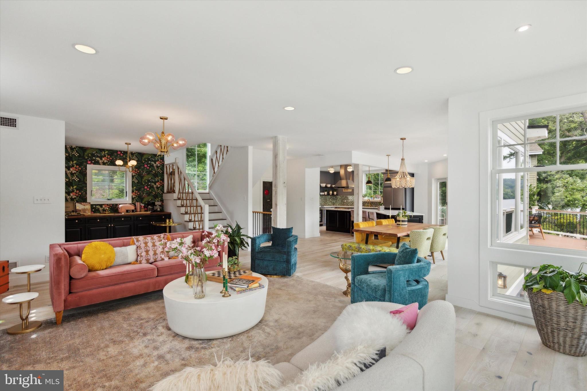 GLADWYNE - Residential