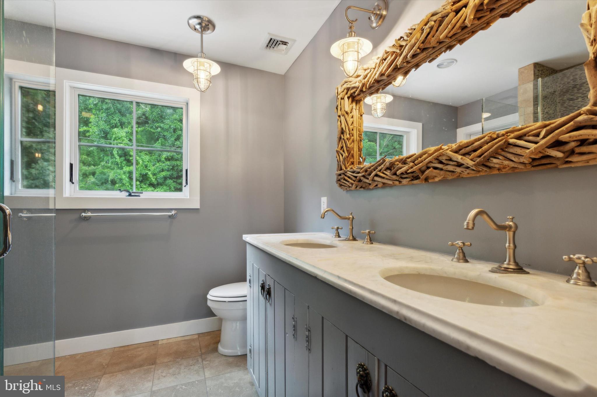 GLADWYNE - Residential