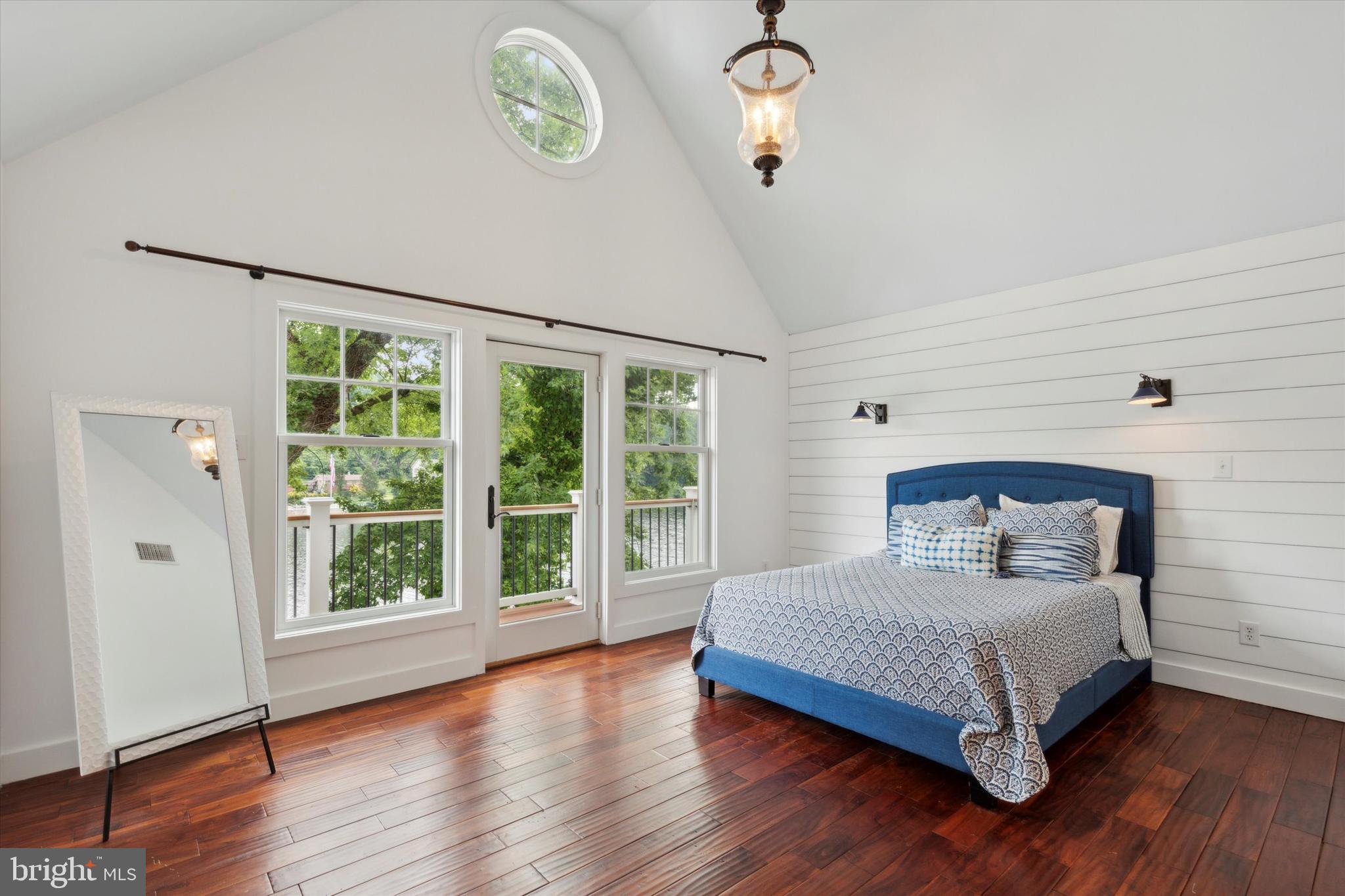 GLADWYNE - Residential