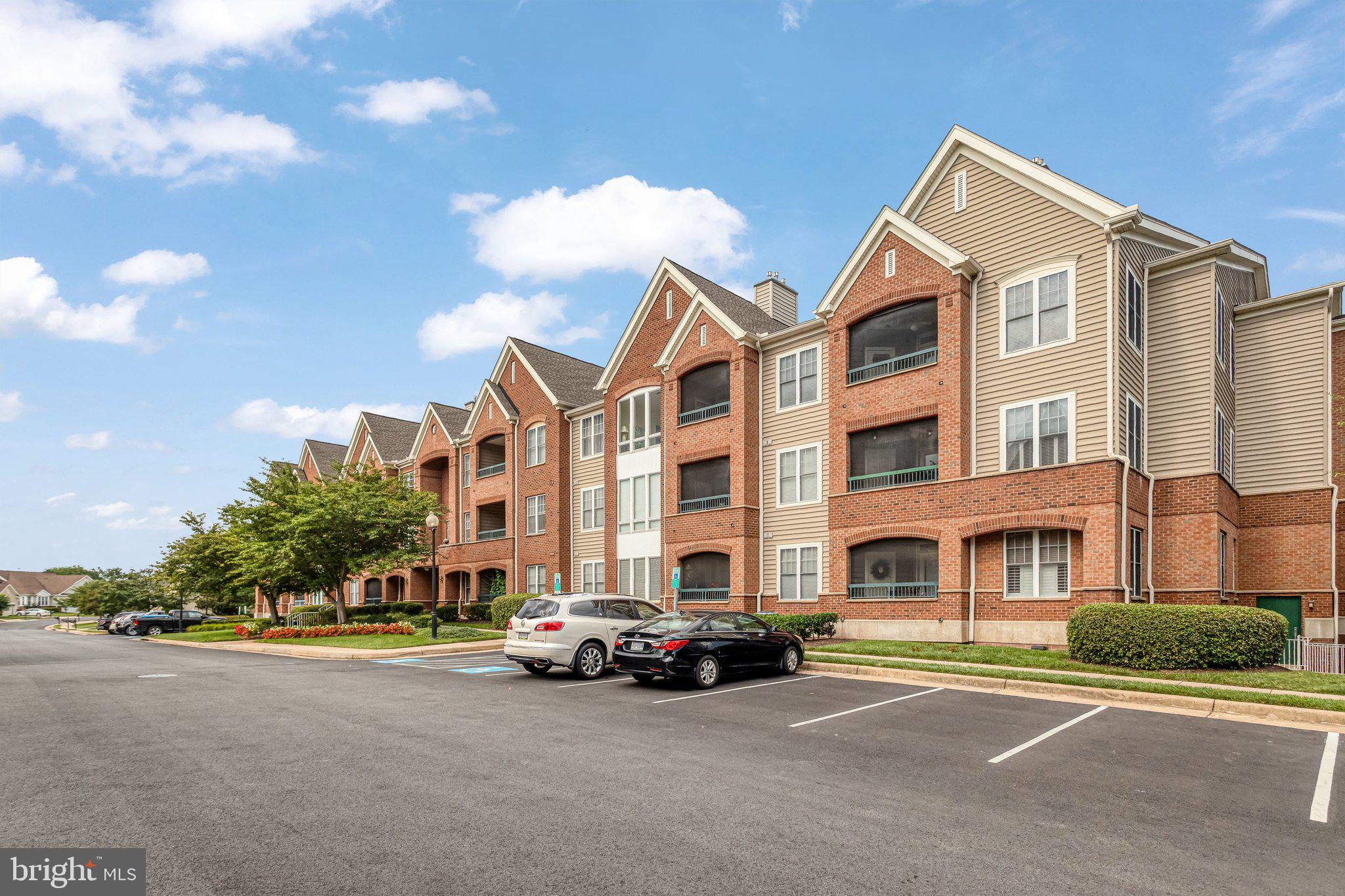 13890 CHELMSFORD DRIVE 305