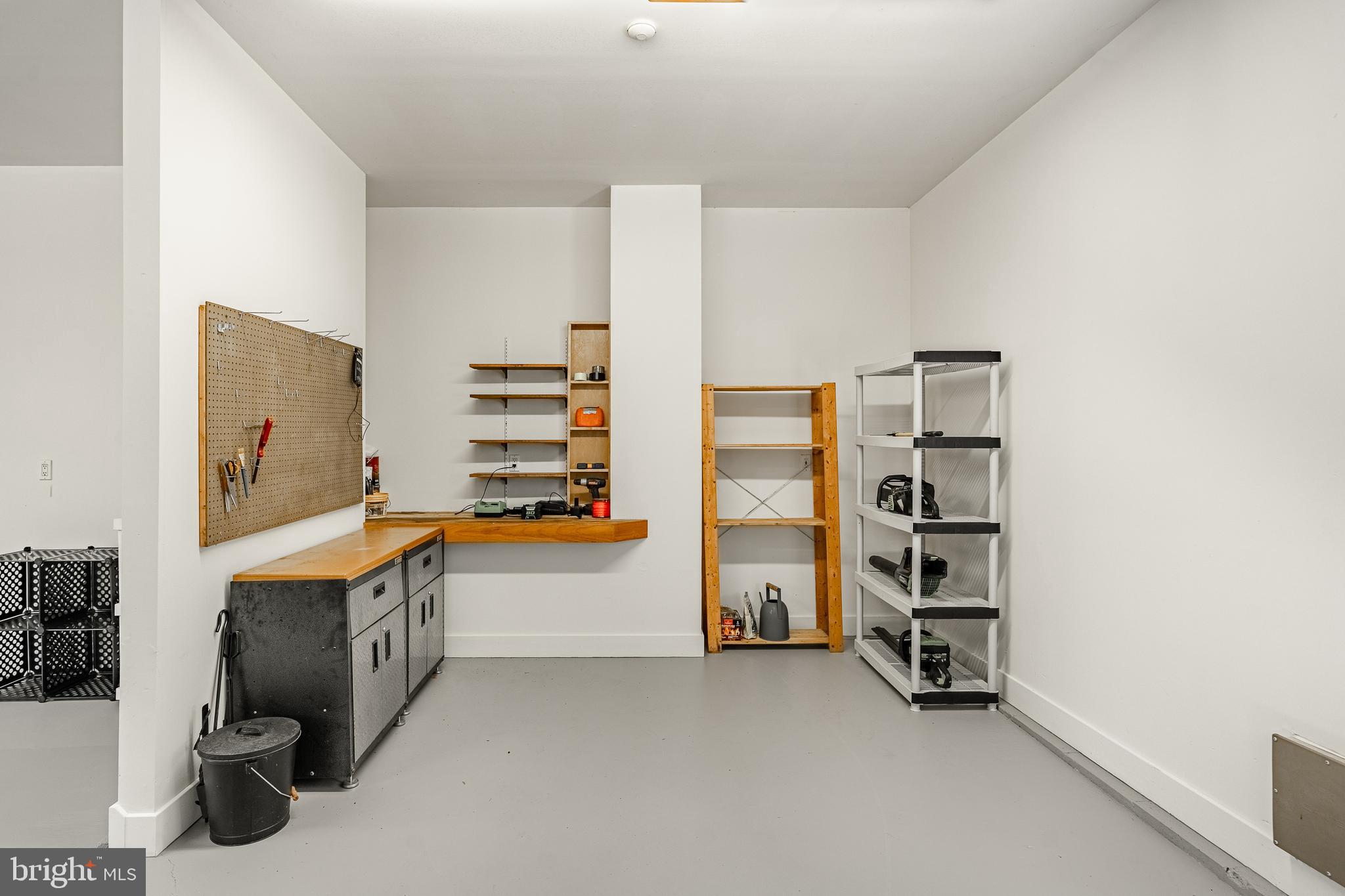 BRANDYWINE HUNT - Residential