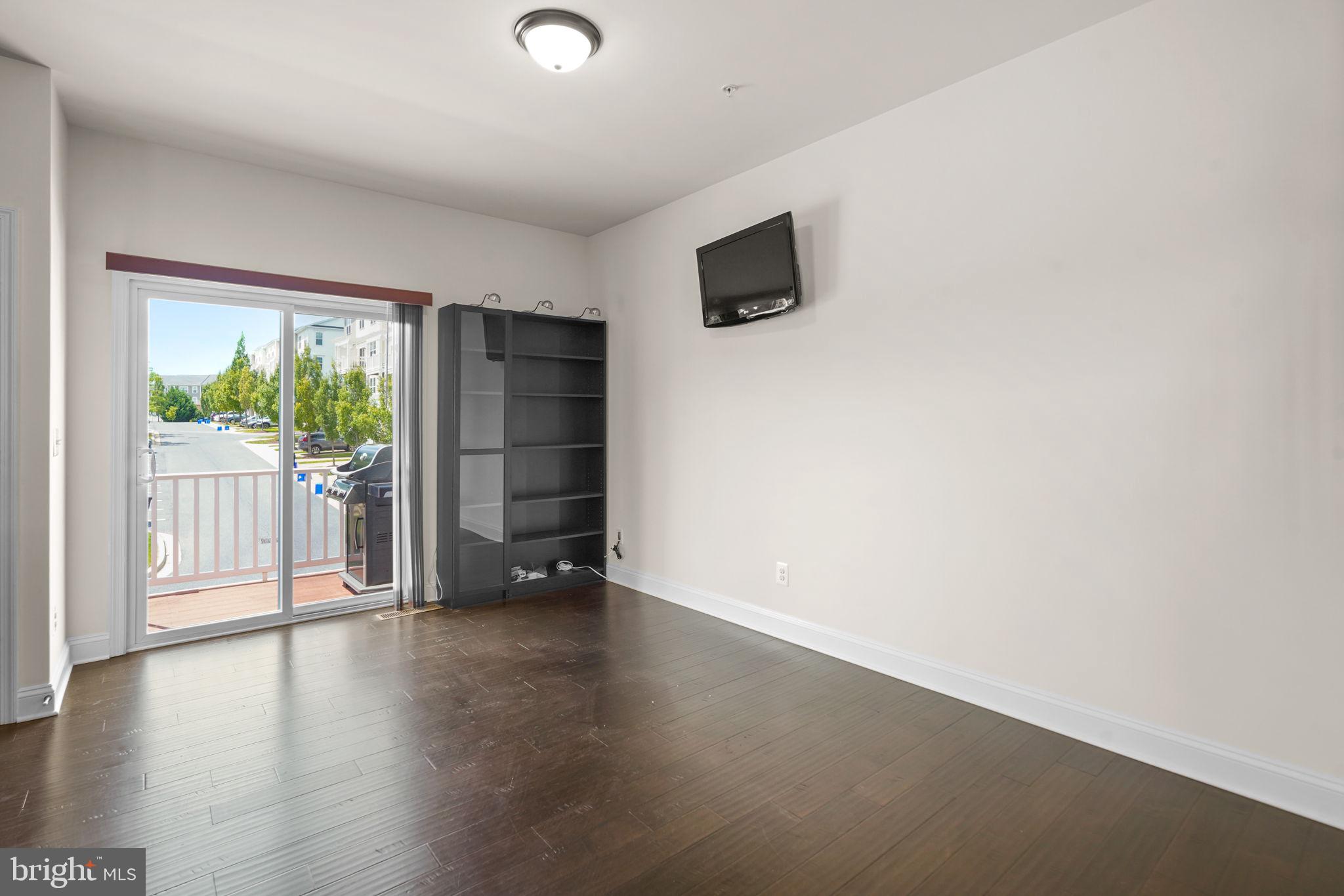 GREENWAY VILLAGE - Residential