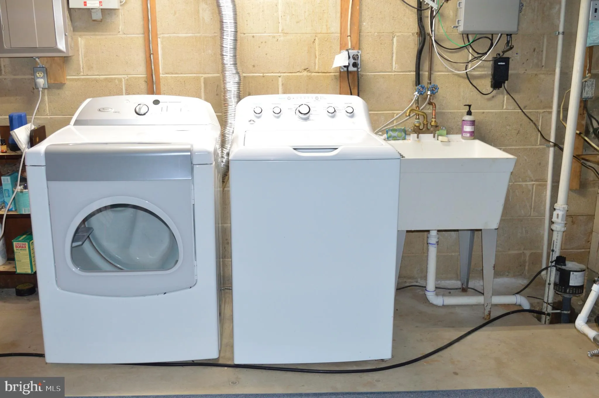 Newark, Delaware 19711, United States, 4 Bedrooms Bedrooms, ,3 BathroomsBathrooms,Residential,Coming Soon,175900