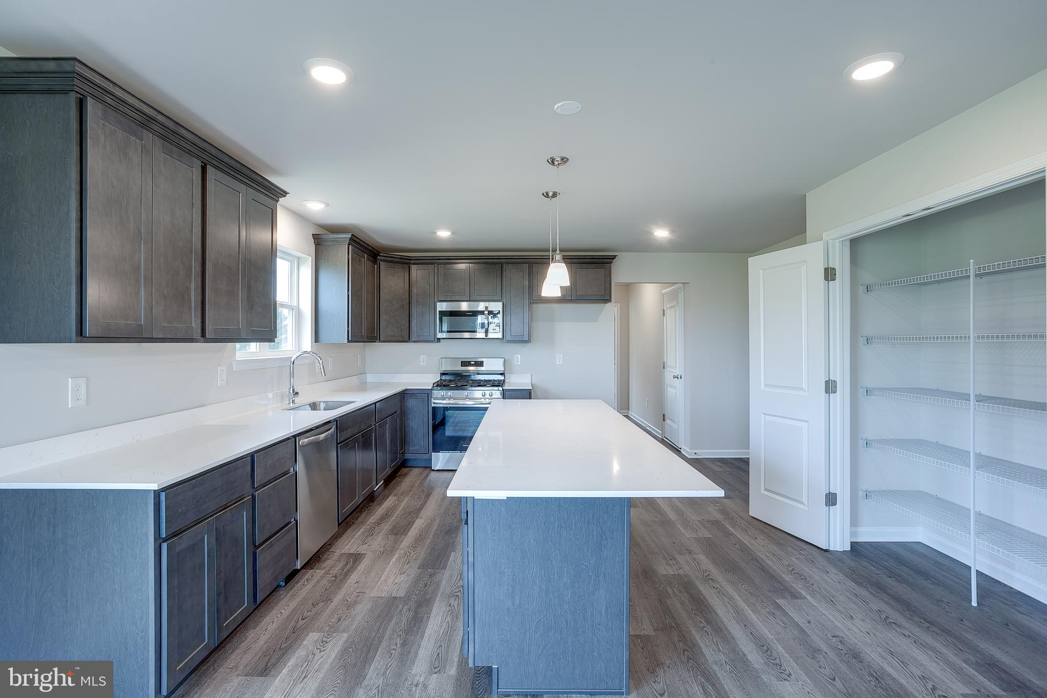 2 FIELDSTONE