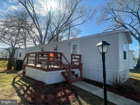 Photo of 738 NANCY LN, LANCASTER, PA 17601 (MLS # PALA2030868)