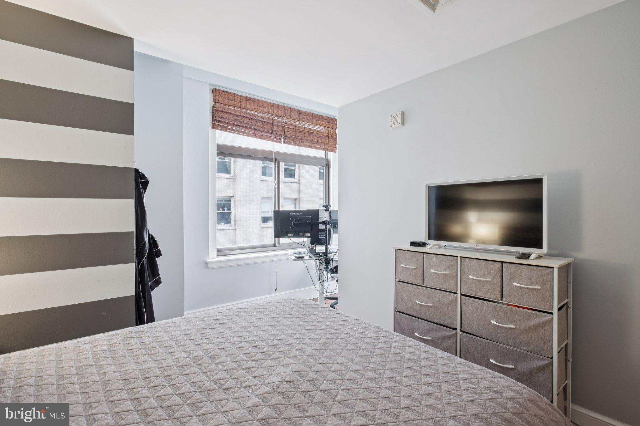 AVENUE OF THE ARTS - Residential