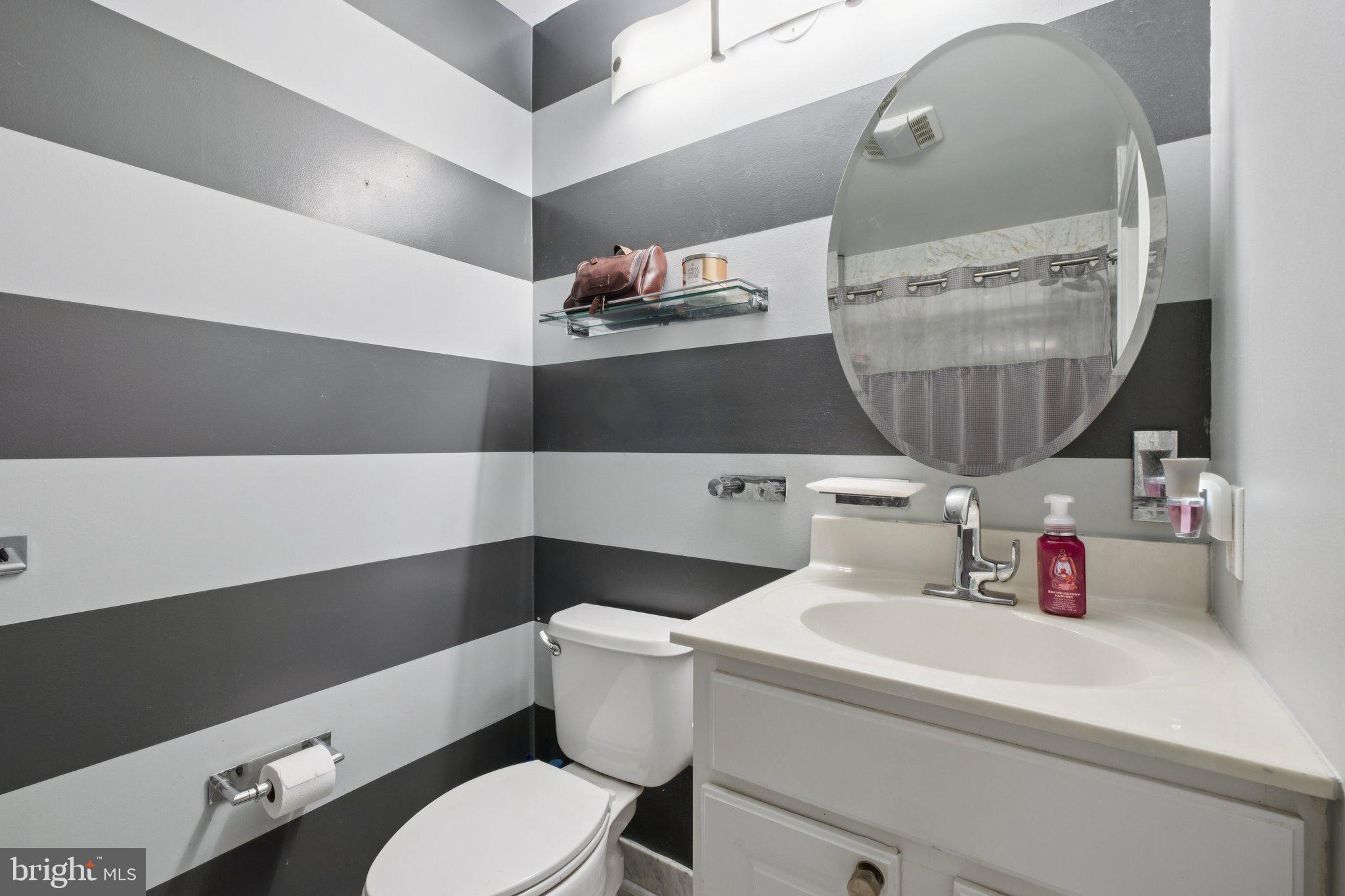 AVENUE OF THE ARTS - Residential