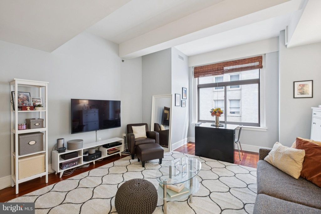 Photo of 1500 Chestnut Street #15E, PHILADELPHIA, PA 19102 (MLS # PAPH2547782)