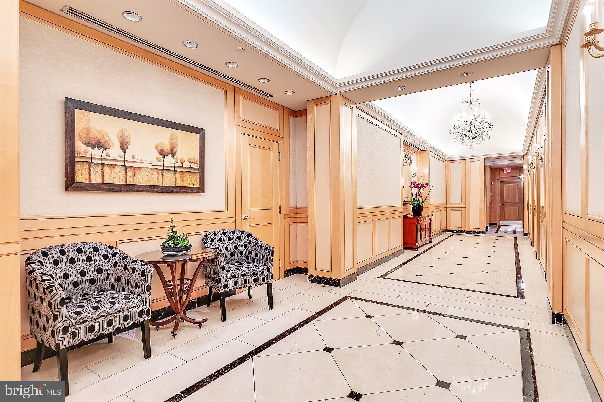 AVENUE OF THE ARTS - Residential