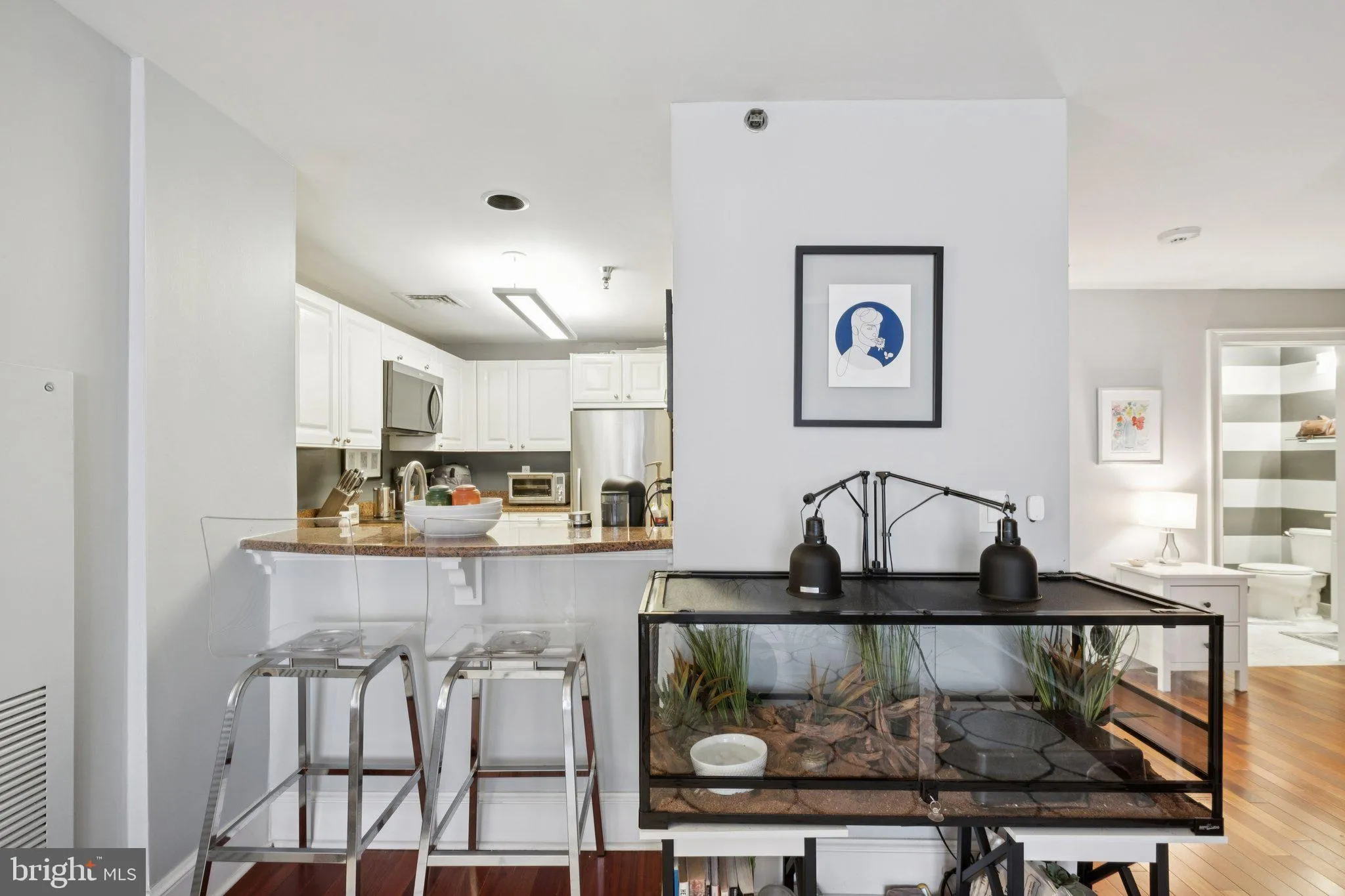 Philadelphia, Pennsylvania 19102, United States, 1 Bedroom Bedrooms, ,1 BathroomBathrooms,Residential,Active,229707