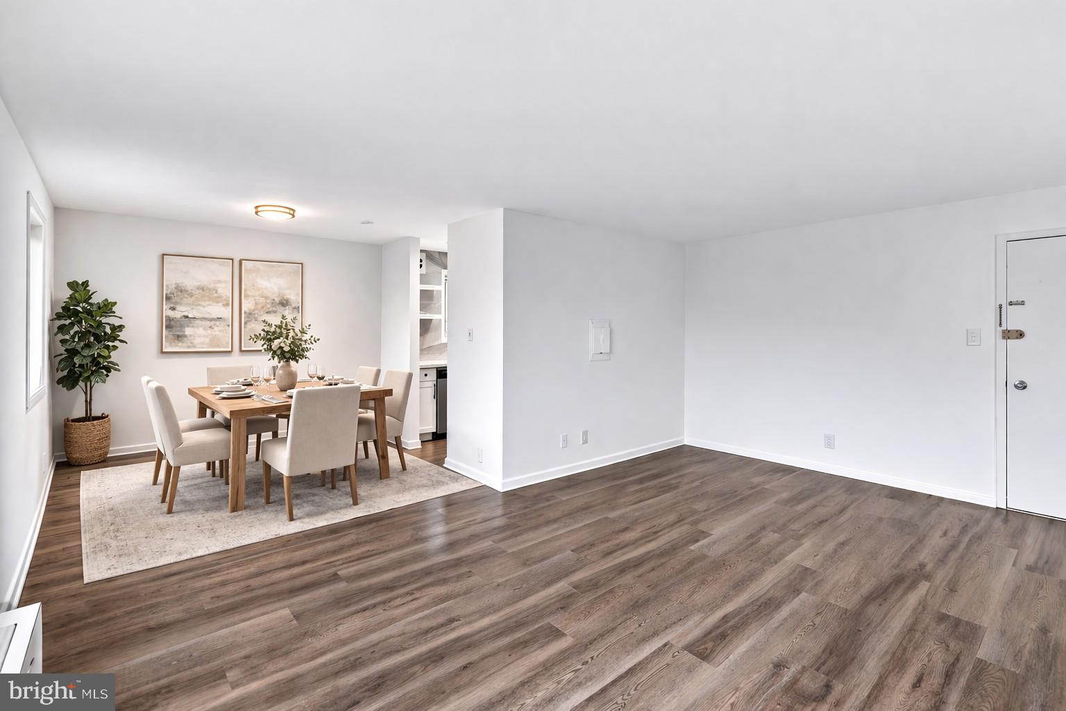 4570 MACARTHUR BOULEVARD NW 208