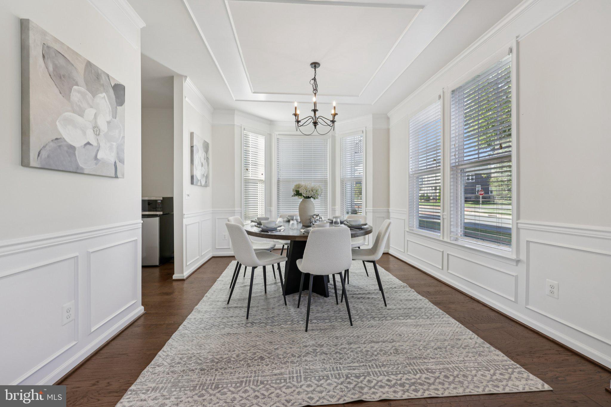 MEADOWBROOK - Residential