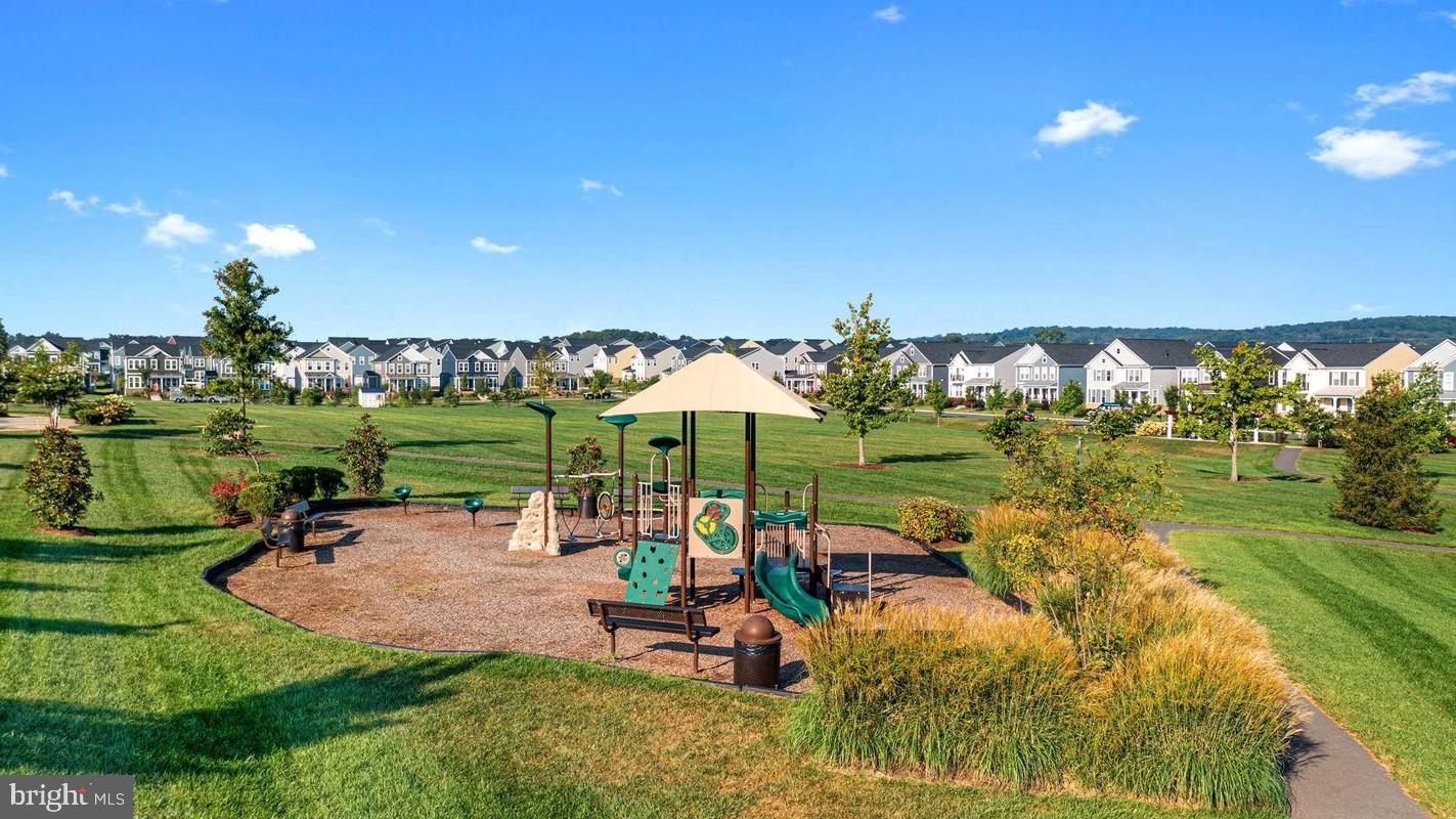 MEADOWBROOK - Residential