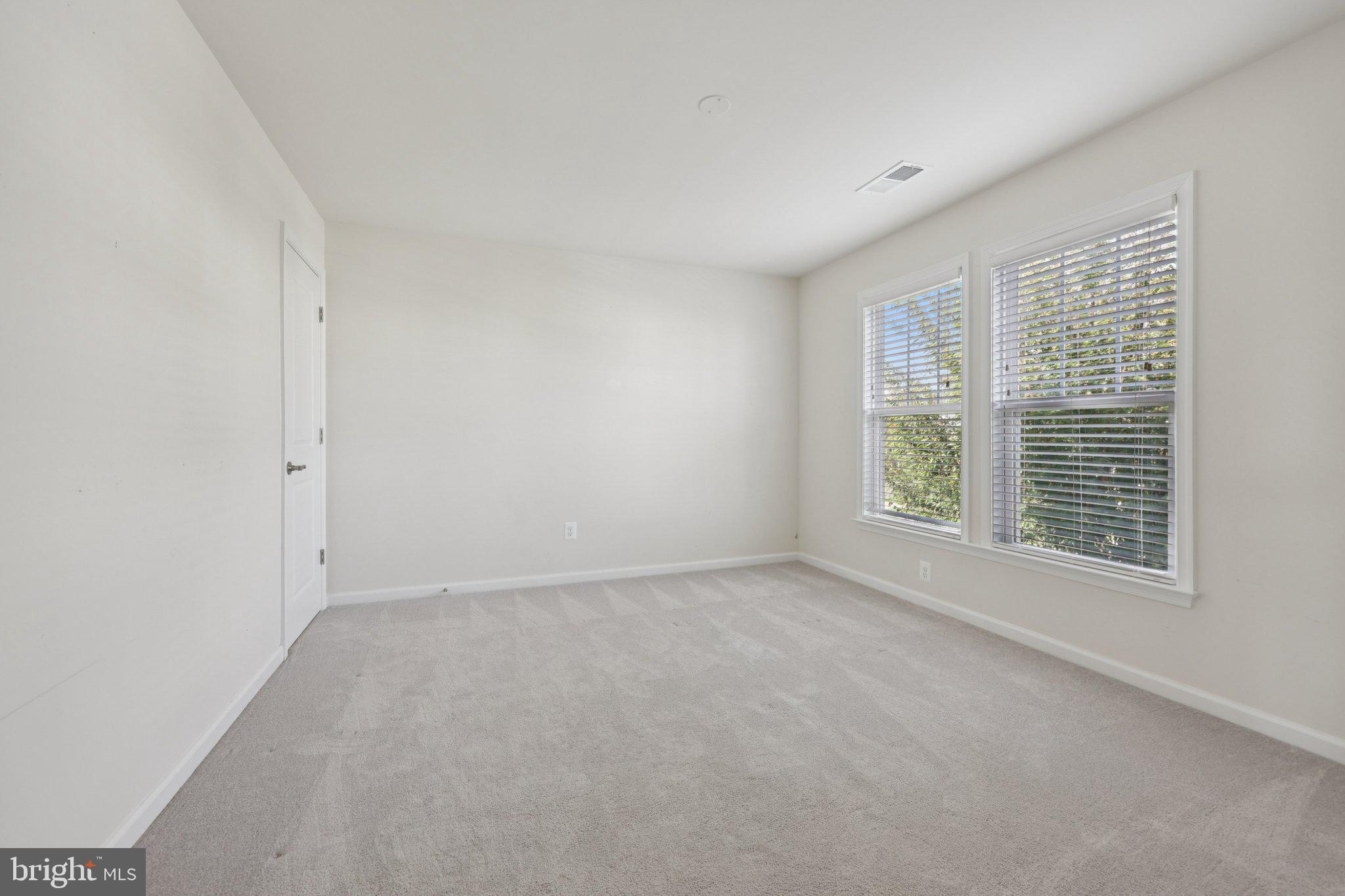 MEADOWBROOK - Residential