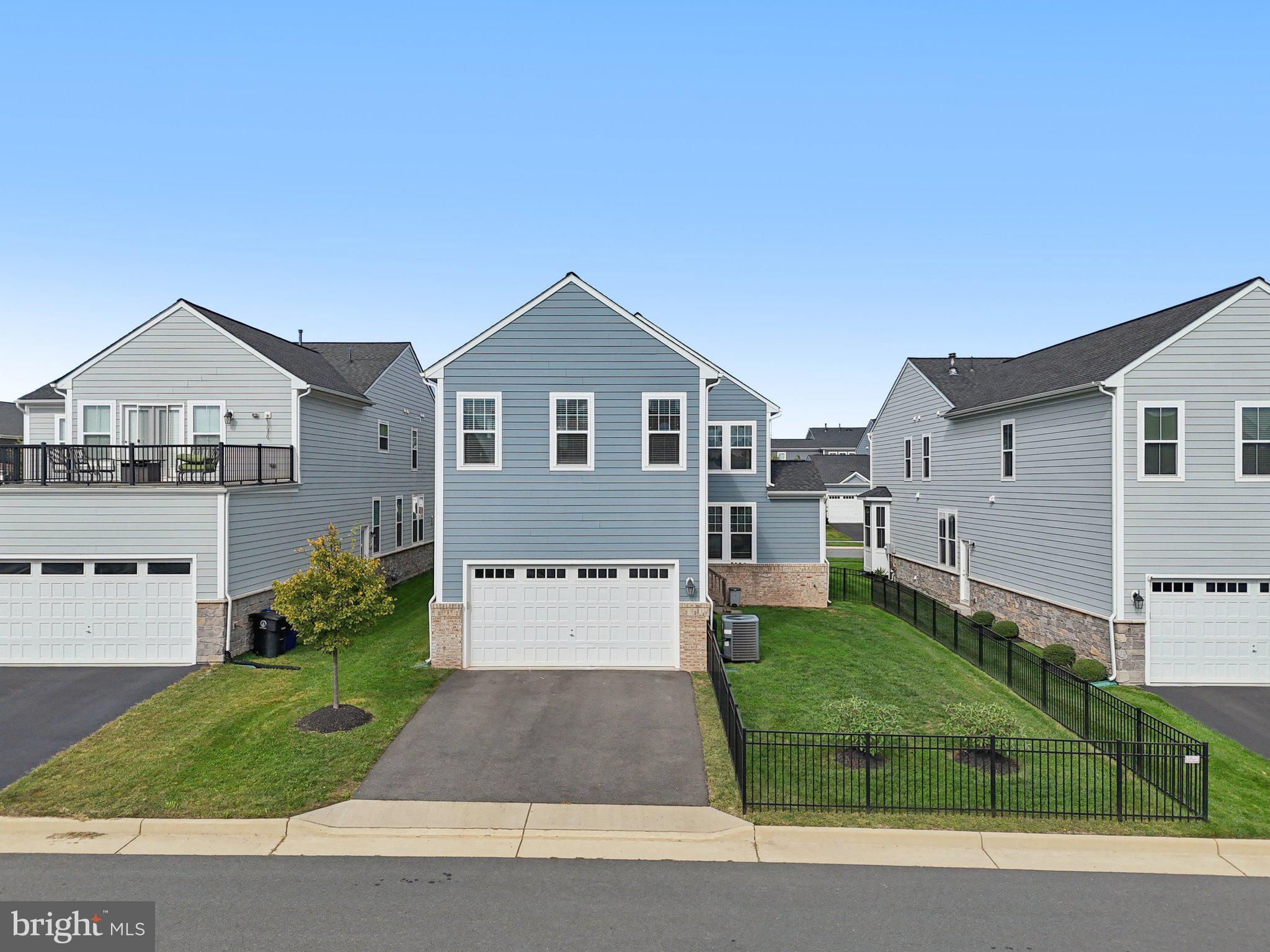 MEADOWBROOK - Residential