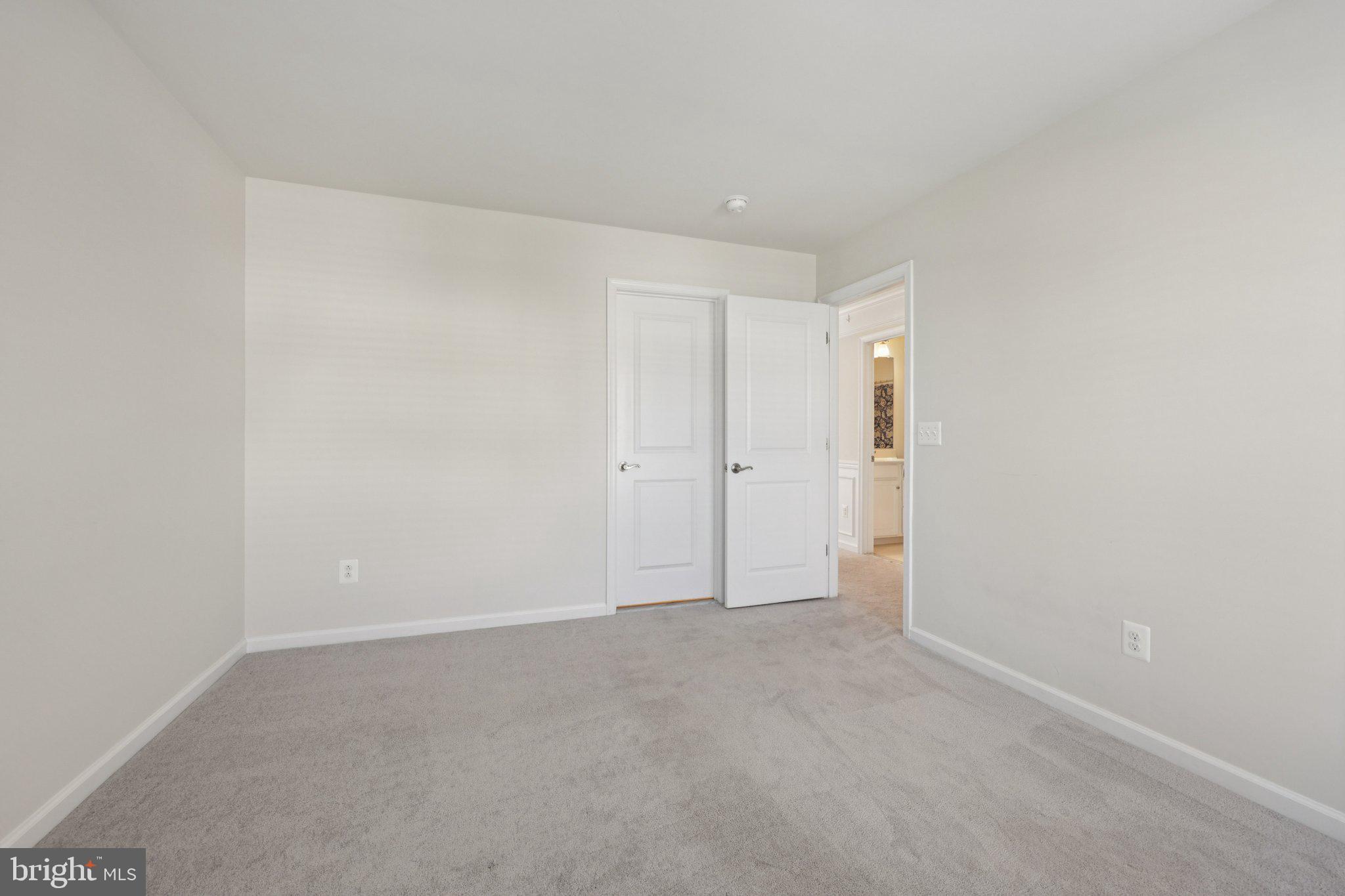 MEADOWBROOK - Residential